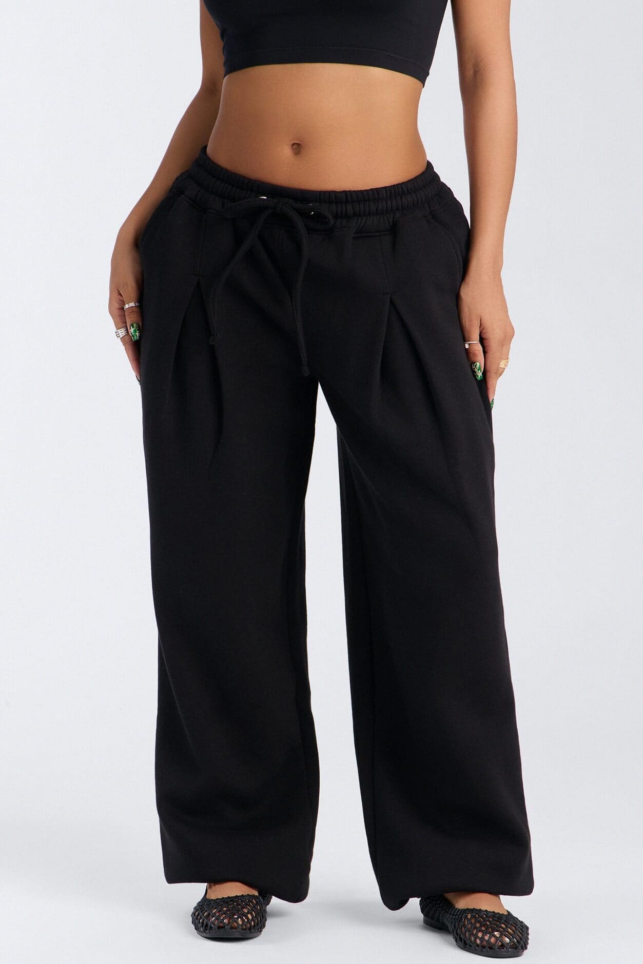 Mia Pleated Fleece Jogger Pants - Black alternate