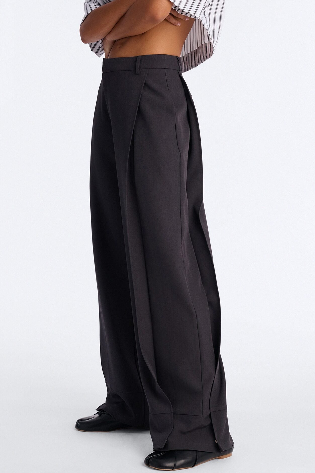 Anya Double Side Pleat Button Hem Trouser 33″ - Charcoal image 2