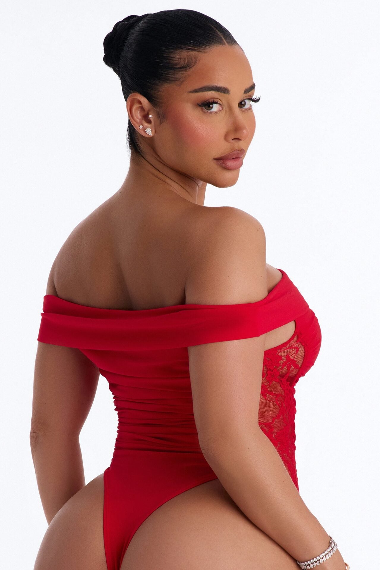 Show A Little Lace Off Shoulder Bodysuit - Red image 5