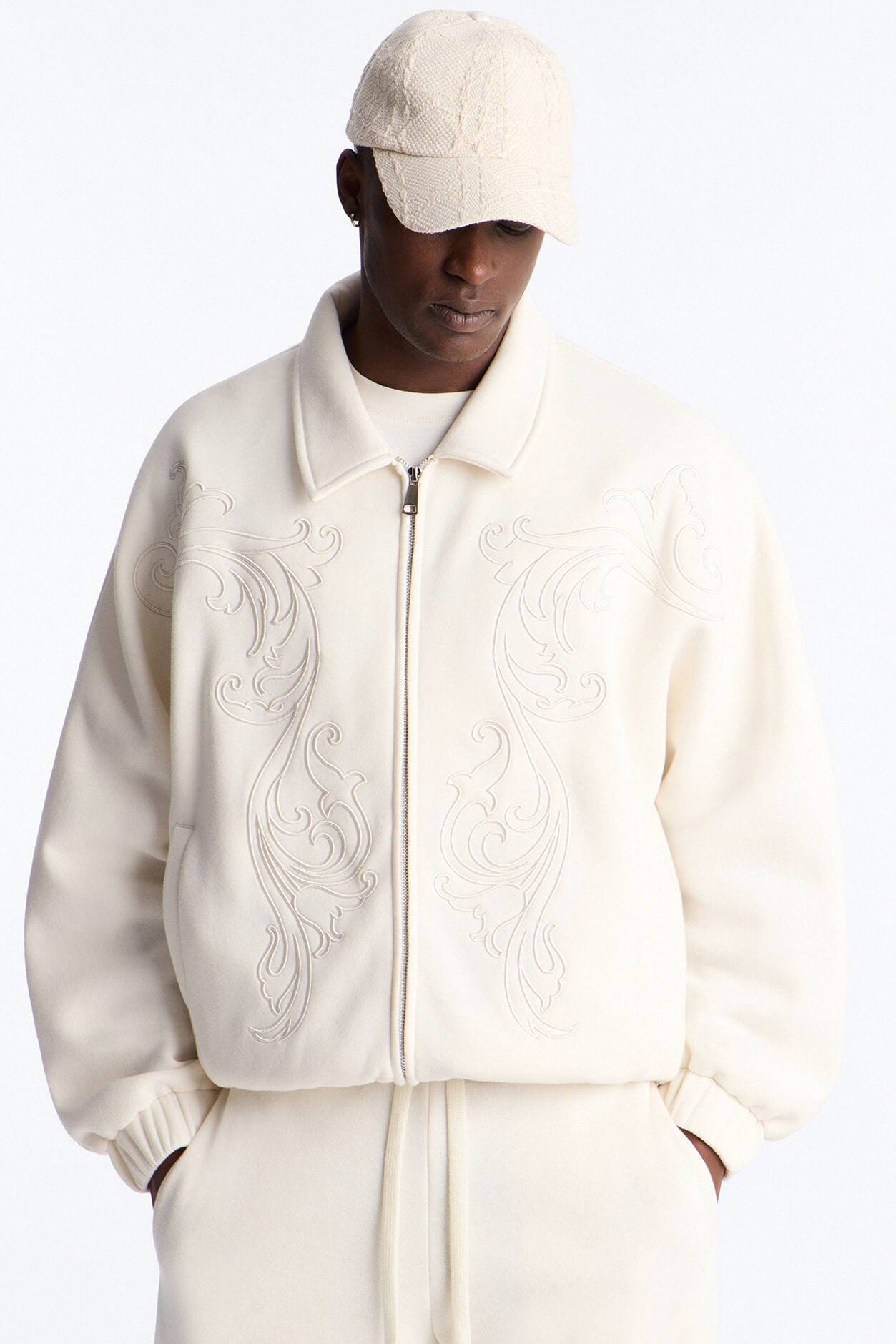 Embroidery Fleur Oversized Cropped Fleece Jacket - Cream image 5