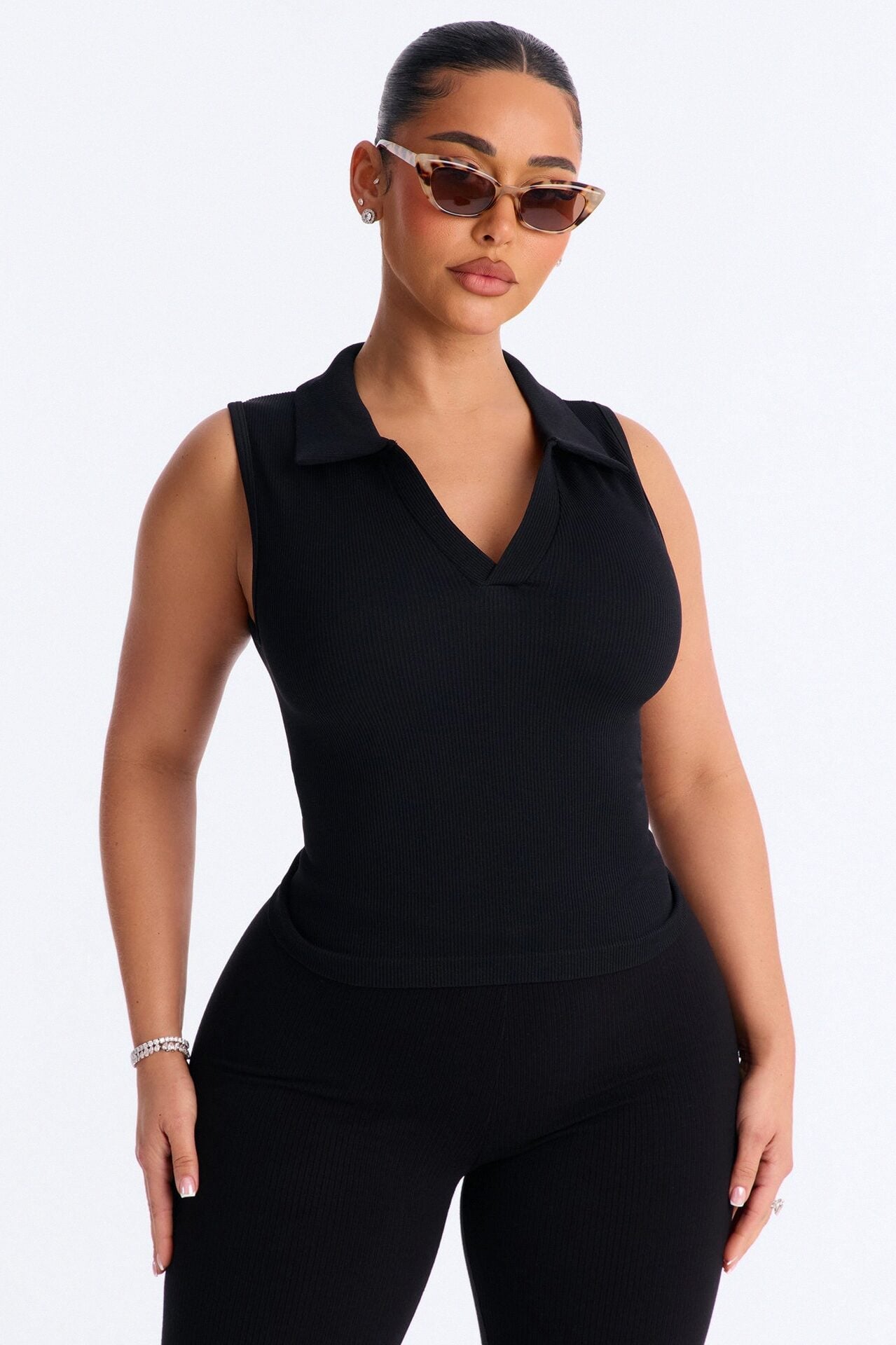 Lyra Seamless Rib Basic Sleeveless Collared Top - Black image 2