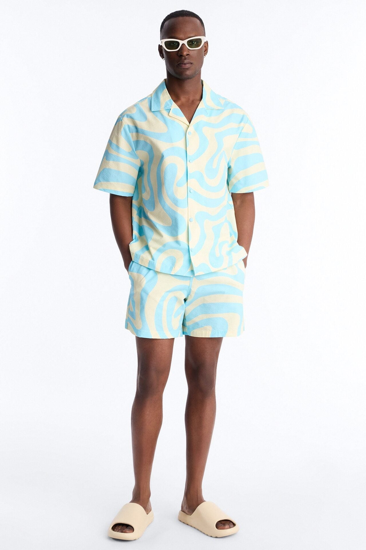 Relaxed Groovy Abstract Printed Seersucker Cuban Collar Button Up Shirt - Blue image 2