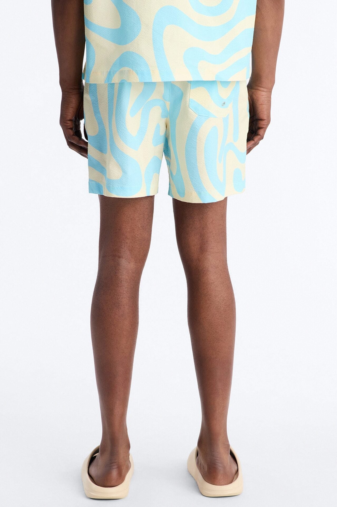 Groovy Abstract Printed Seersucker Swim Trunk 6″ - Blue image 5