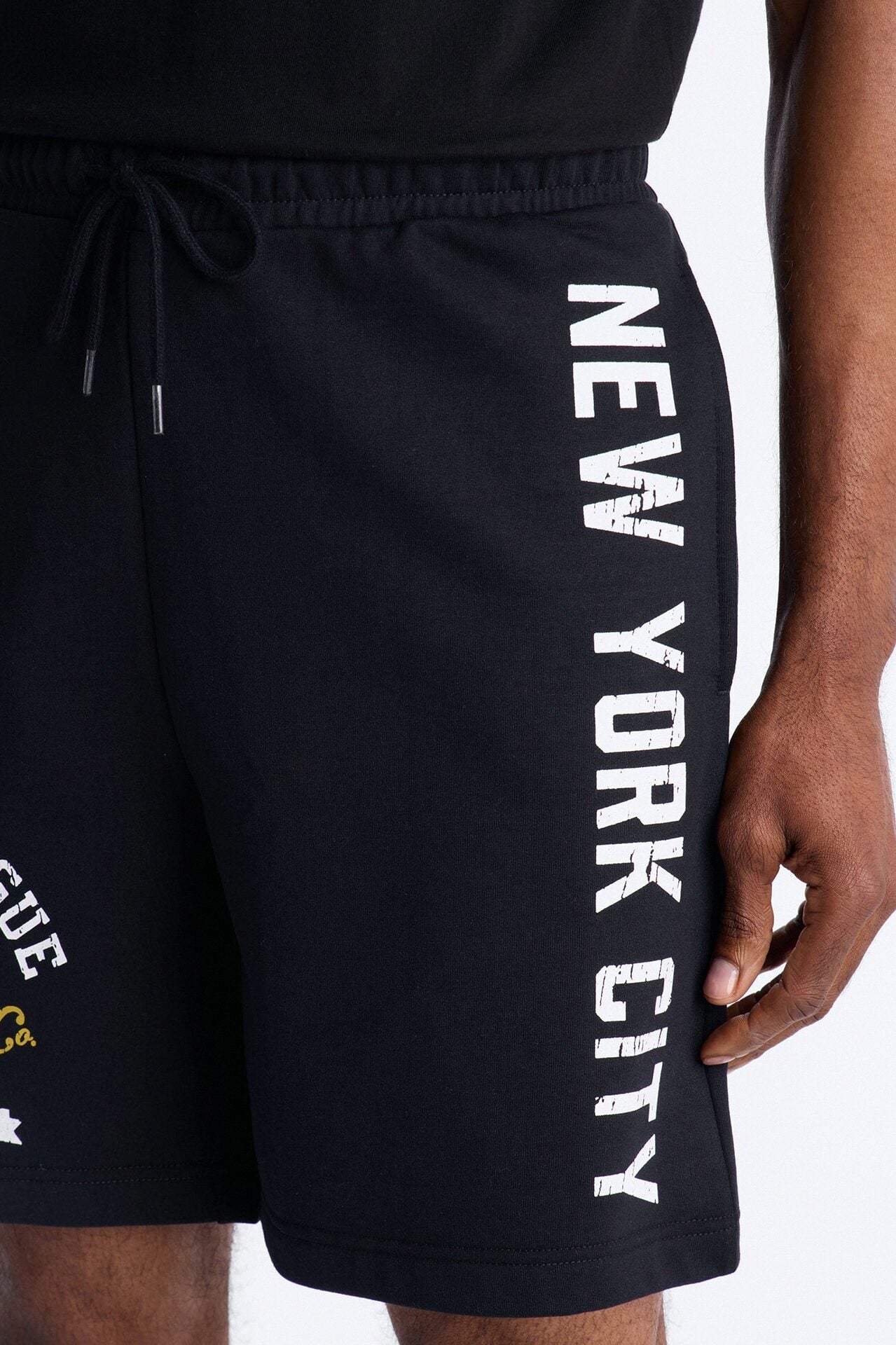 NYC College League Sweatshorts - Black image 3