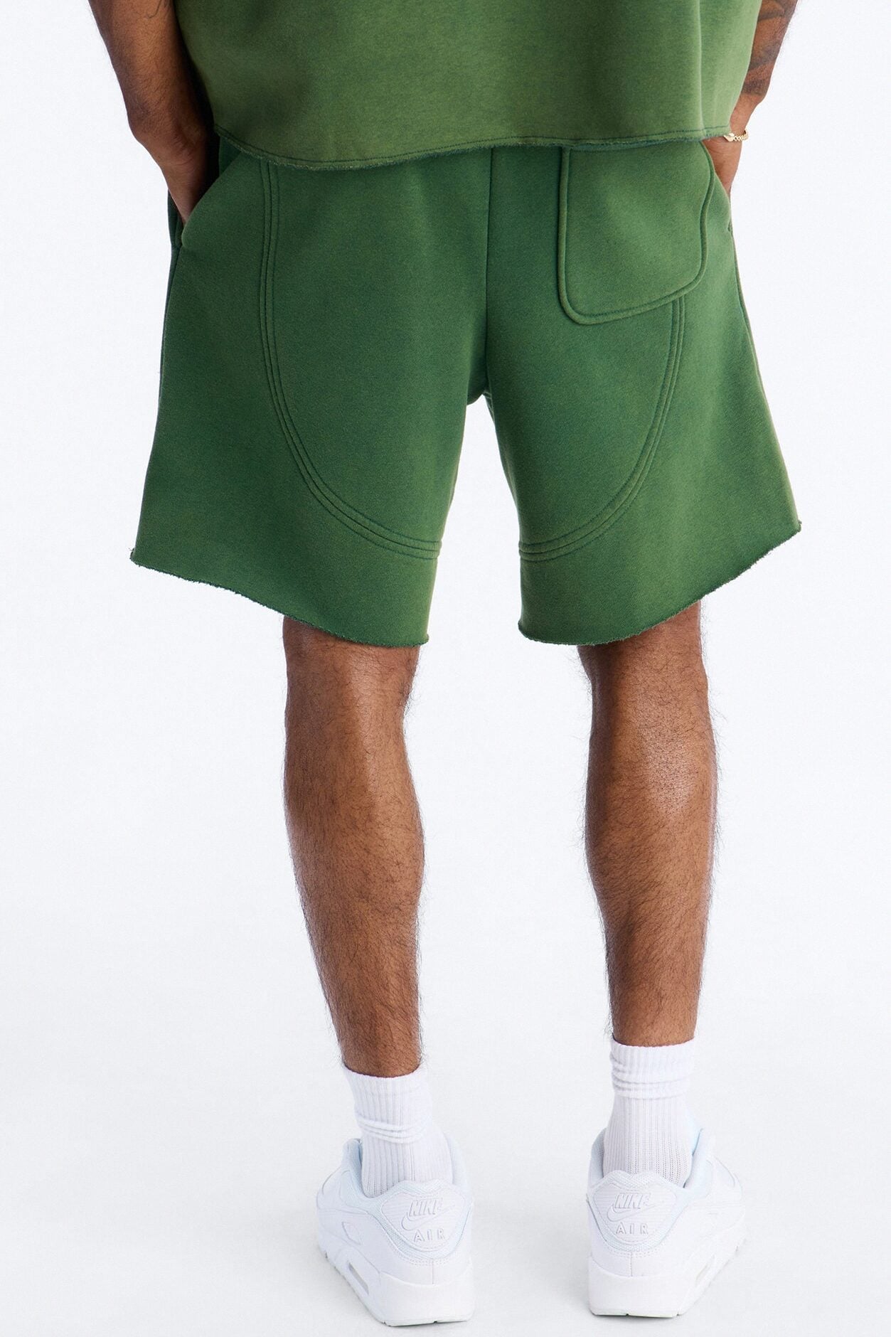 Washed Raw Edge Baggy Sweatshort - Green image 4
