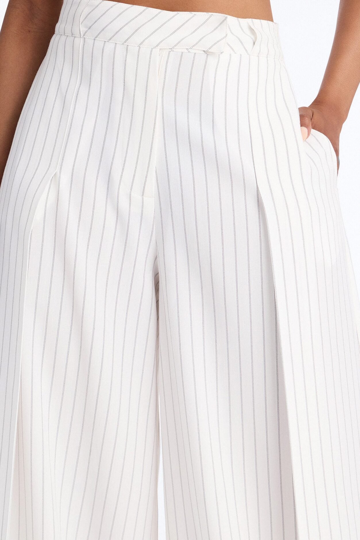 Catch A Break Pinstripe Wide Leg Pant 33″ - White/Black image 3