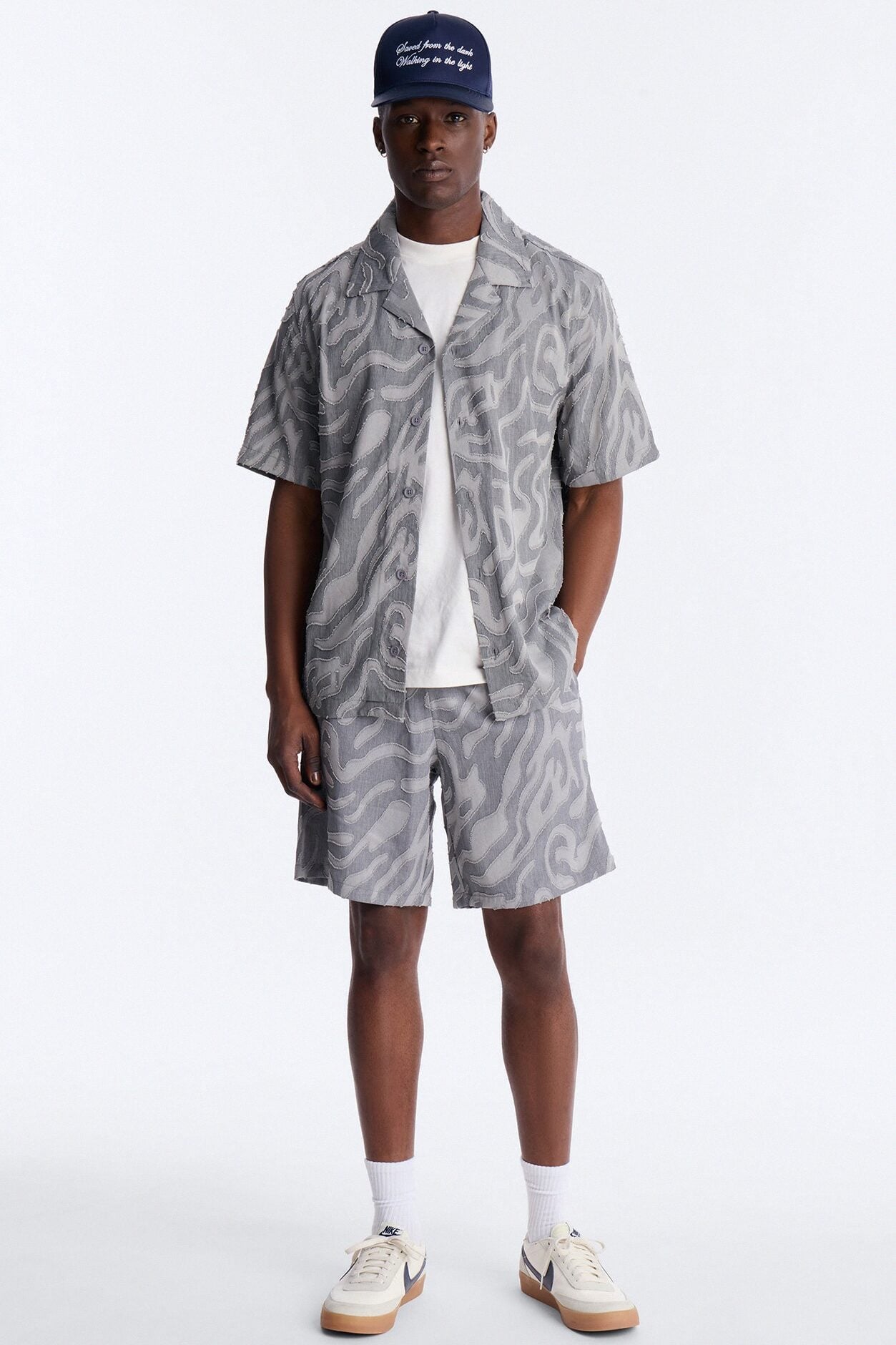 Relaxed Midnight Wave Short - Grey image 2