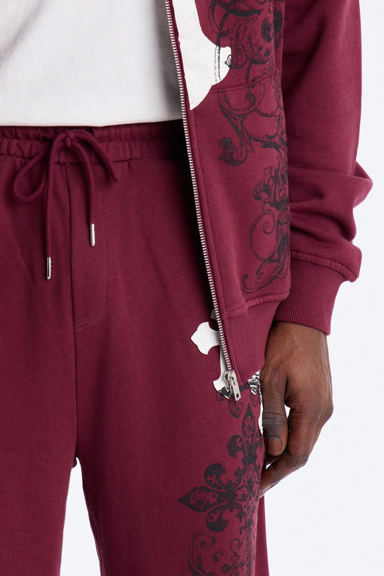 Cross Patch Sweatpants - Burgundy image 3