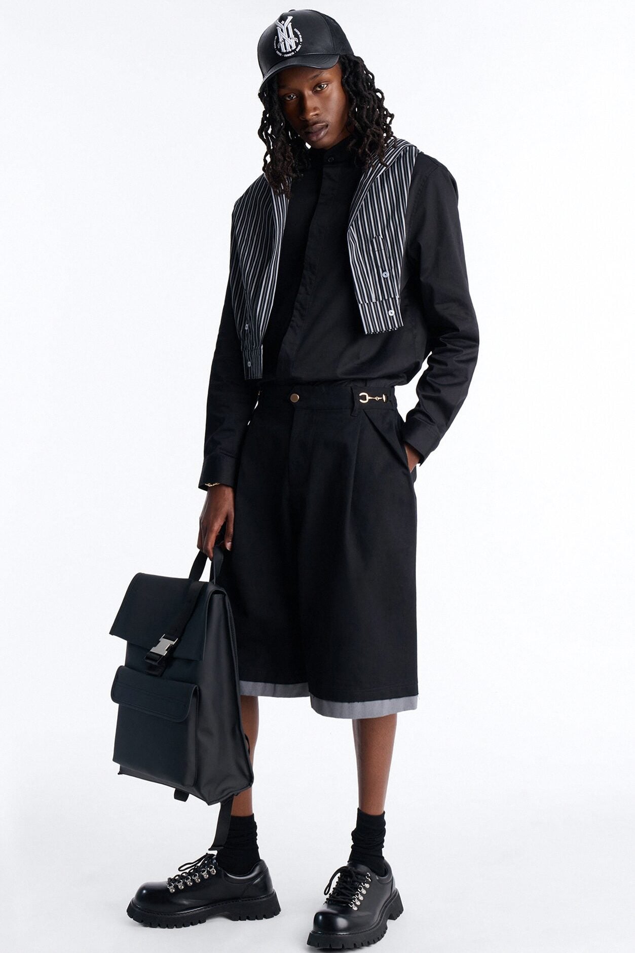Baggy Pleated Milano Short - Black image 2