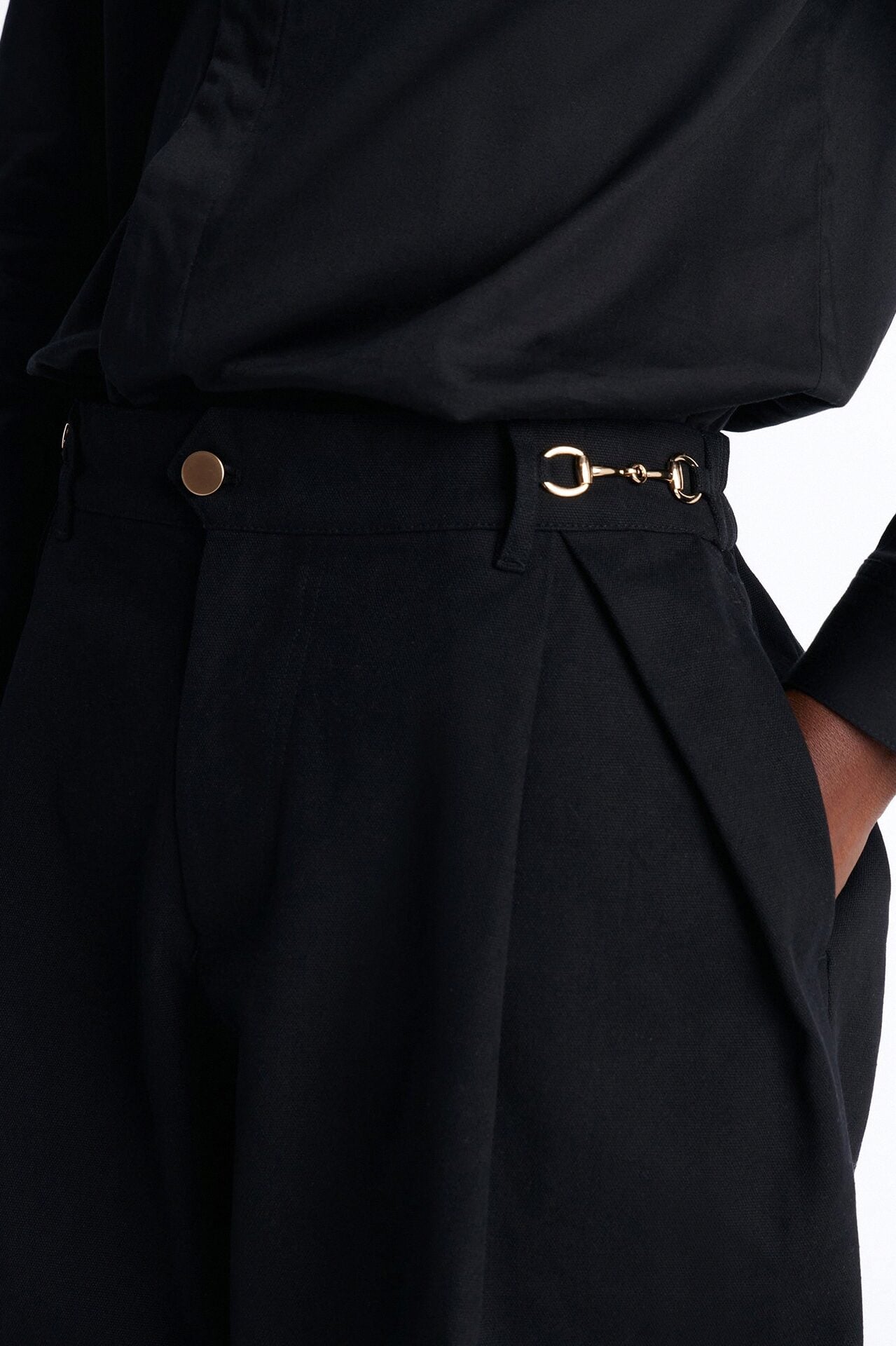 Baggy Pleated Milano Short - Black image 3