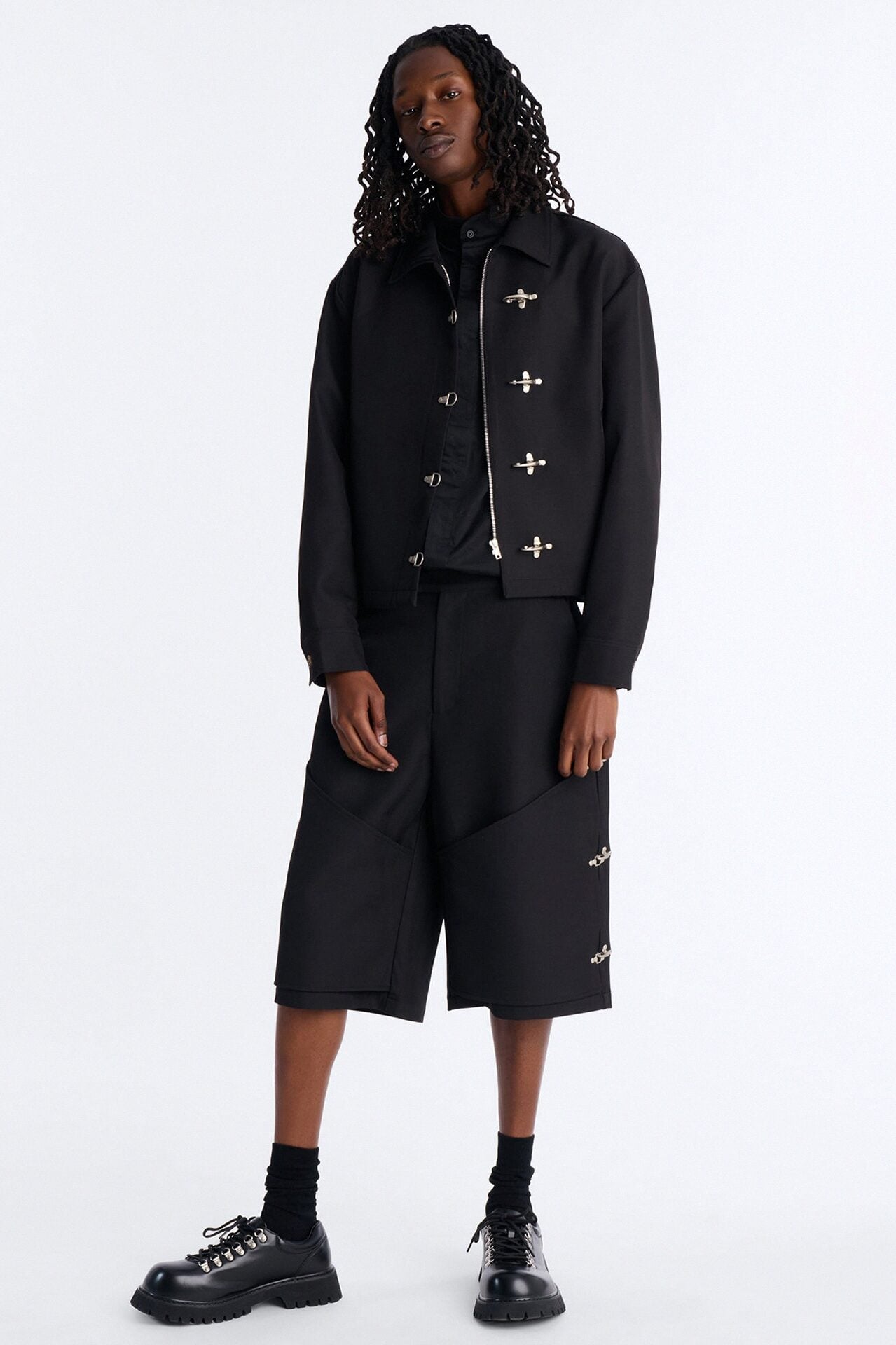 Baggy Vie Clasp Short - Black image 2