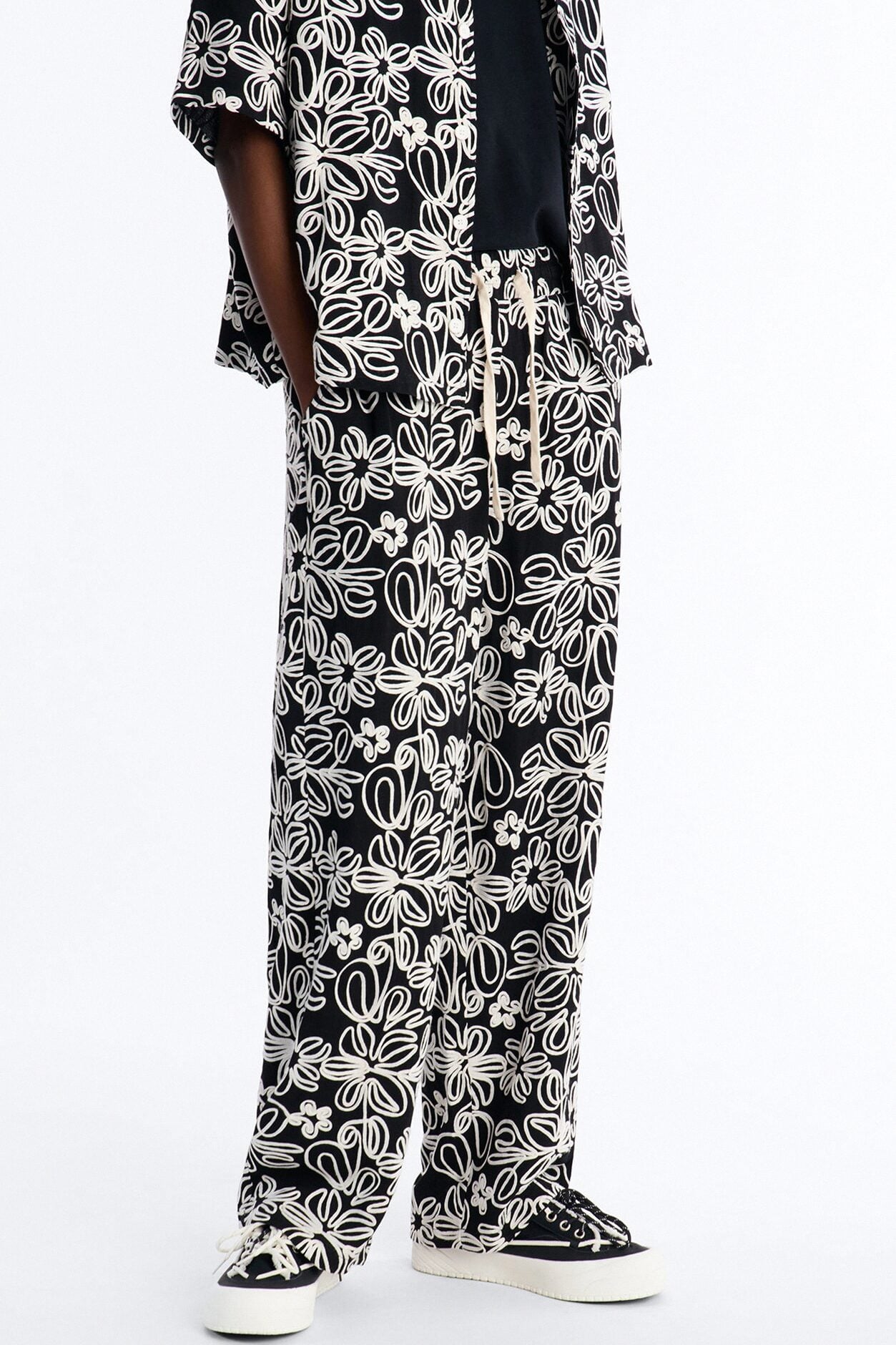 Super Baggy Desert Nights Pant - Black image 2