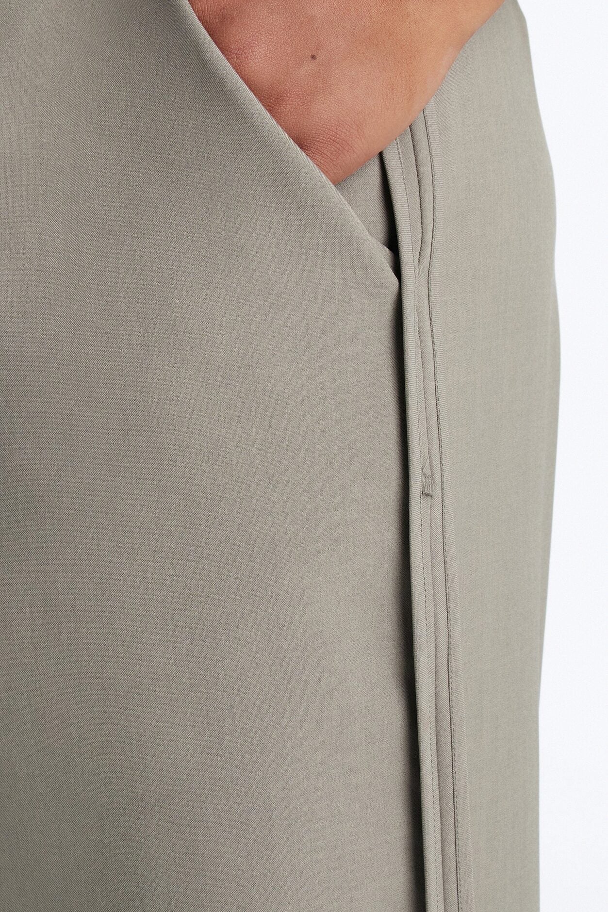 Executive Decisions Cuffed Trouser Pant 32″ - Olive image 7