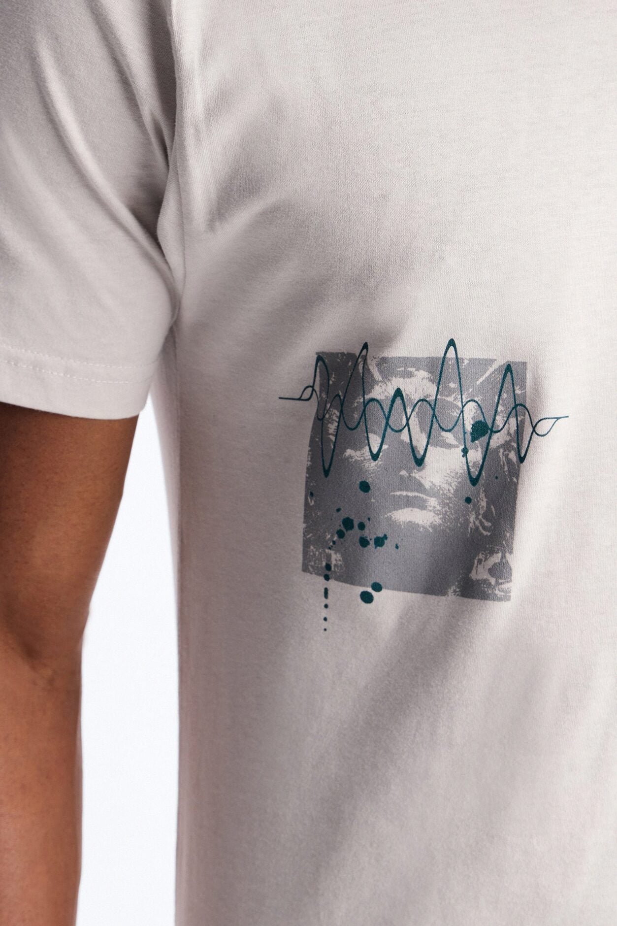 Beyond Your Dreams Short Sleeve Tee - Grey image 5