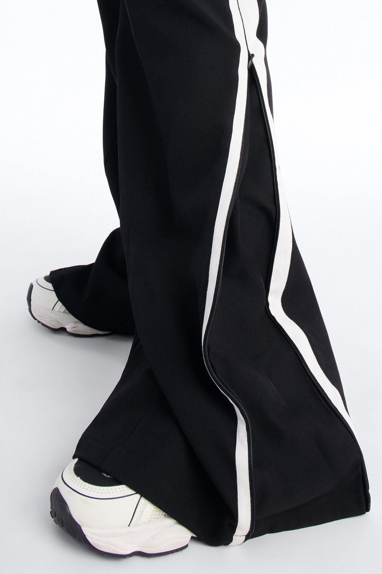 Charlotte Mid Rise Athletic Stripe Wide Leg Pant 33″ - Black/combo image 4