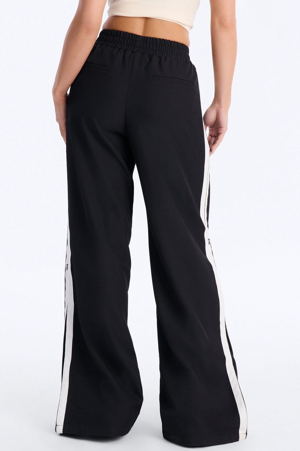 Charlotte Mid Rise Athletic Stripe Wide Leg Pant 33″ - Black/combo image 5