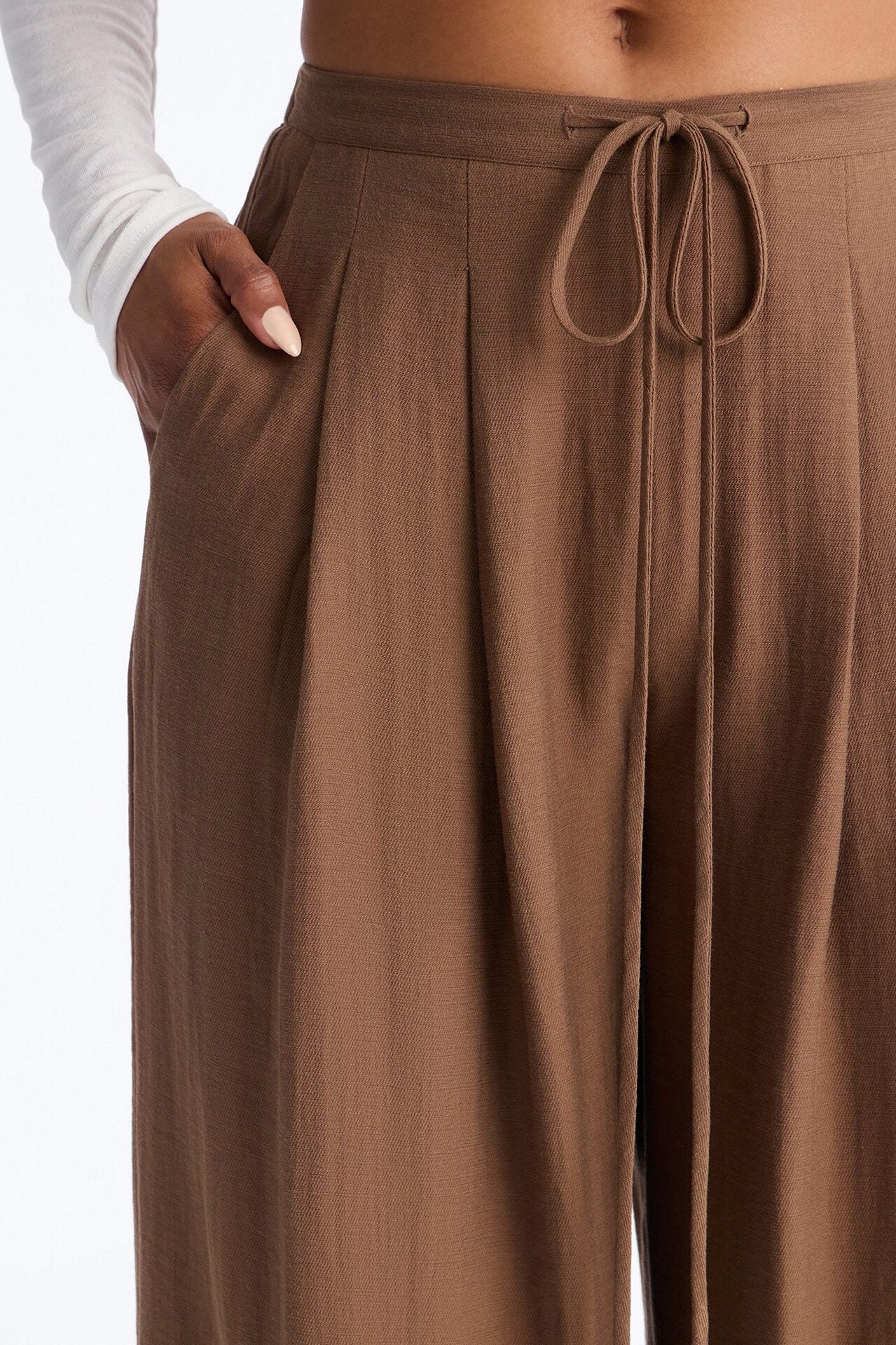 Run The City Linen Wide Leg Pants 33″ - Mocha image 3