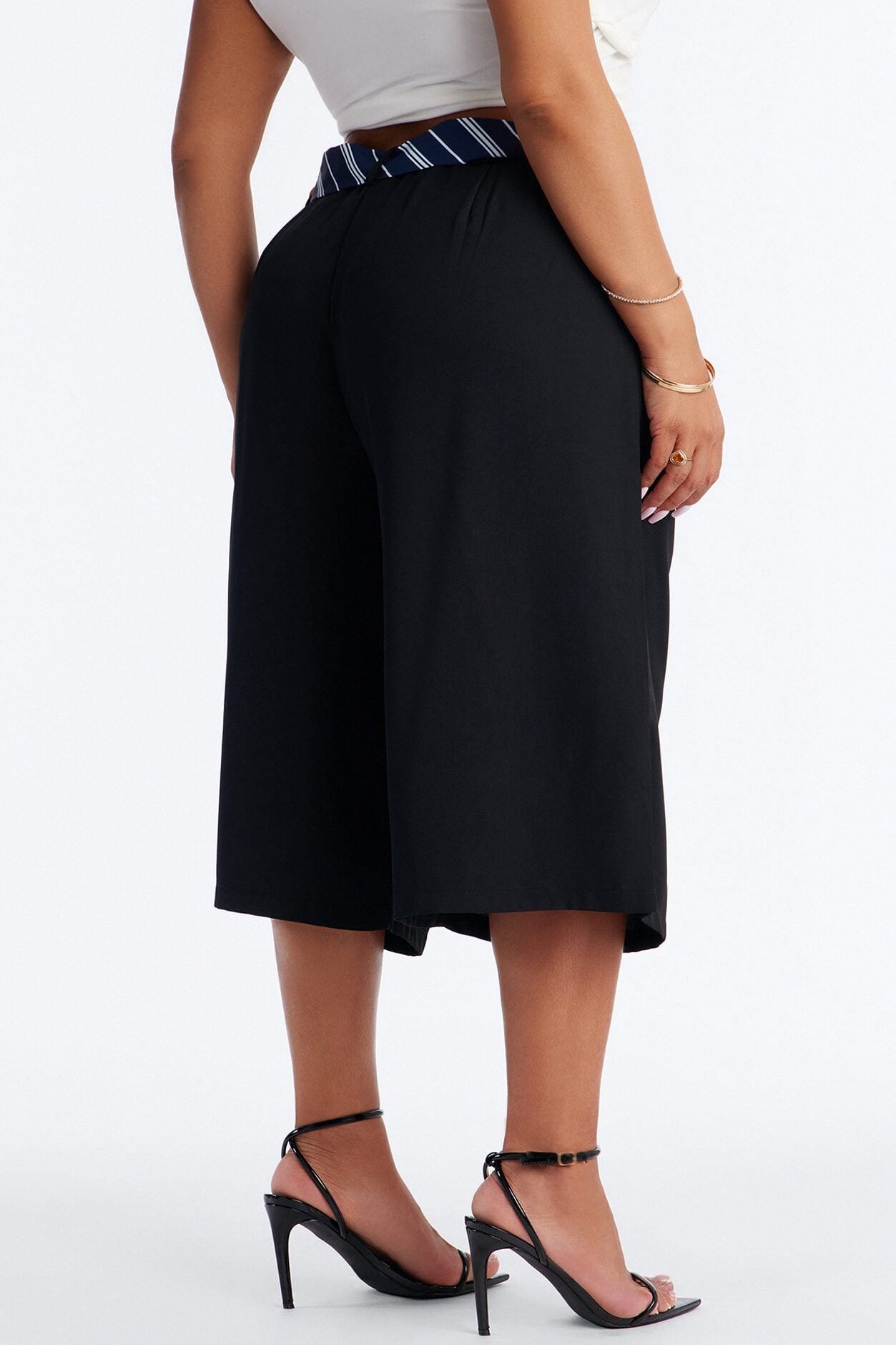 All Tied Up Trouser Bermuda Short - Black image 8