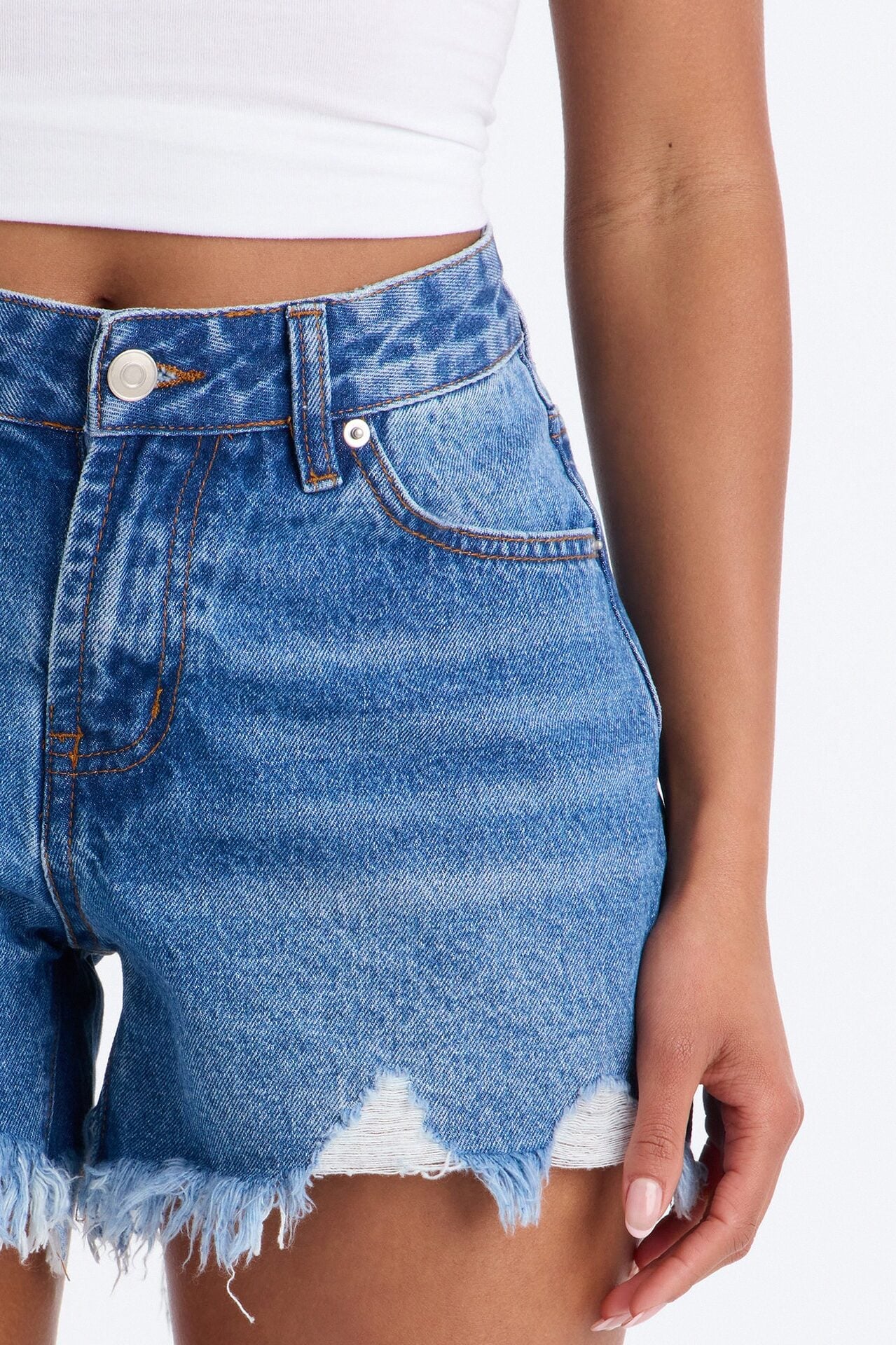 A La Playa Fray Hem Denim Shorts - Medium Wash image 3