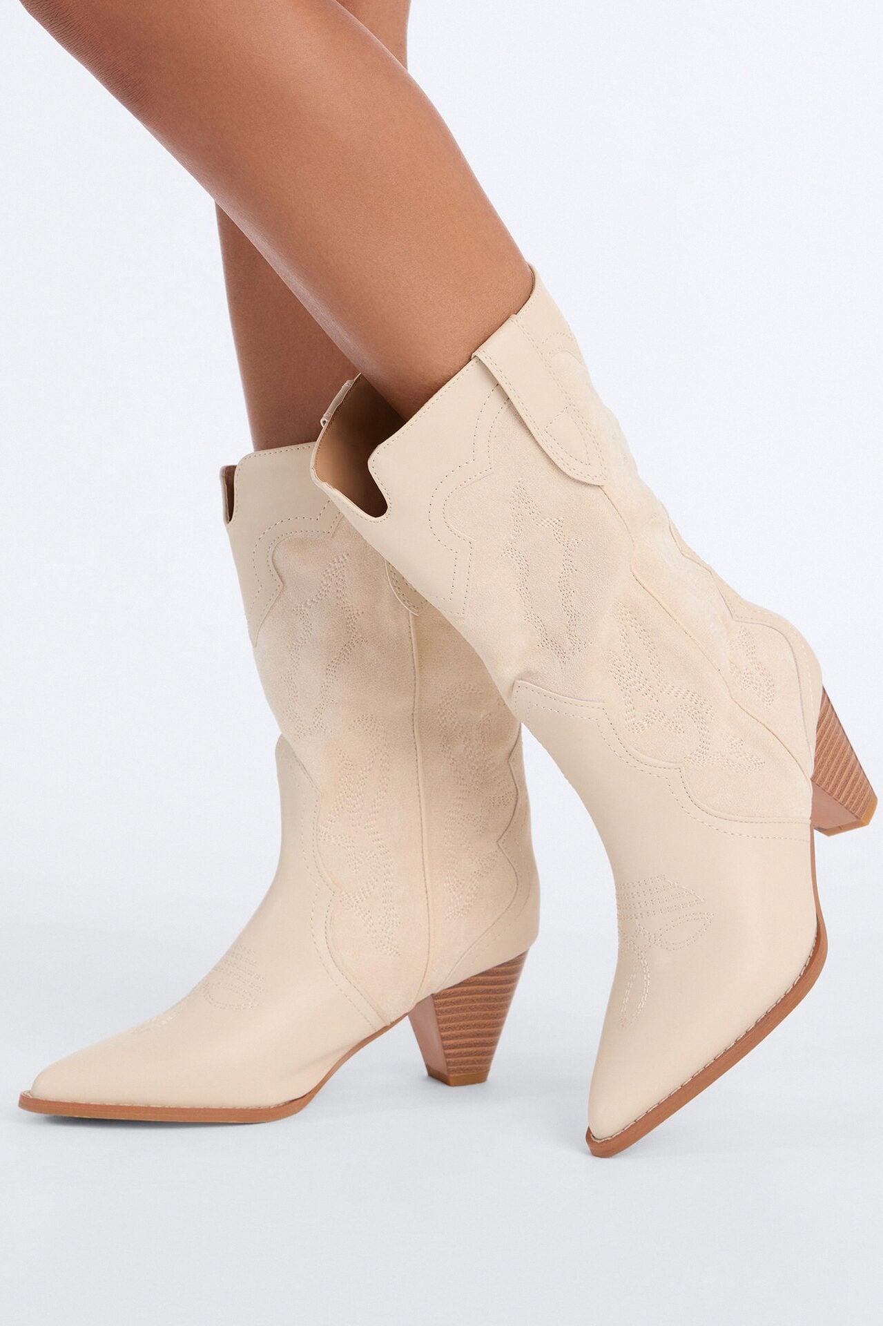 Peachy Keen Cowboy Boots - Ivory image 3