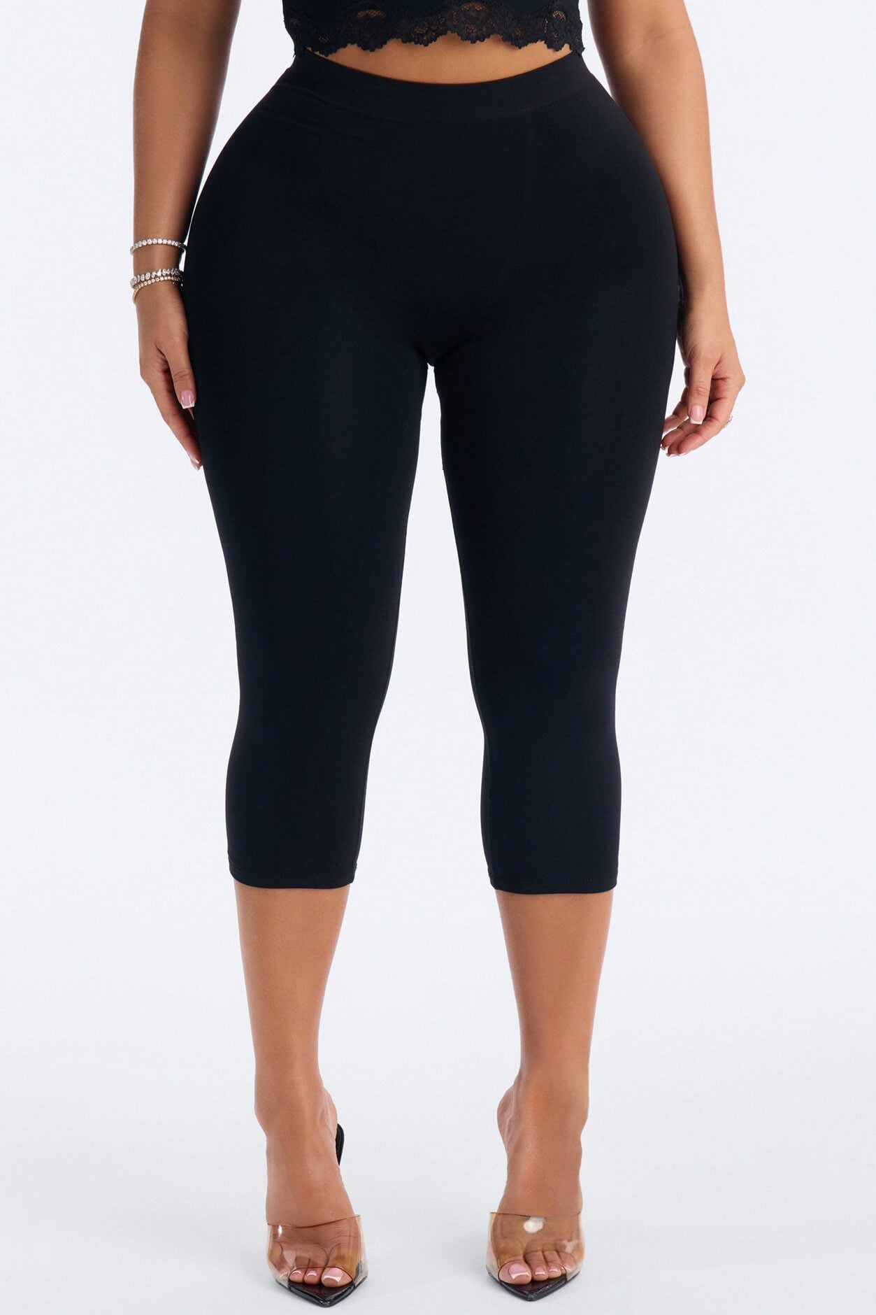 Seamless Smooth Double Lined Capri Pant - Black image 2