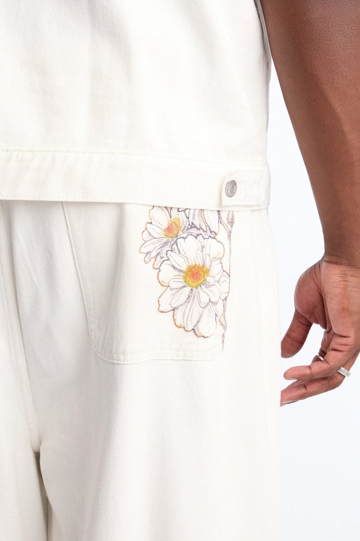 Maison Flora Baggy Jean - White image 8