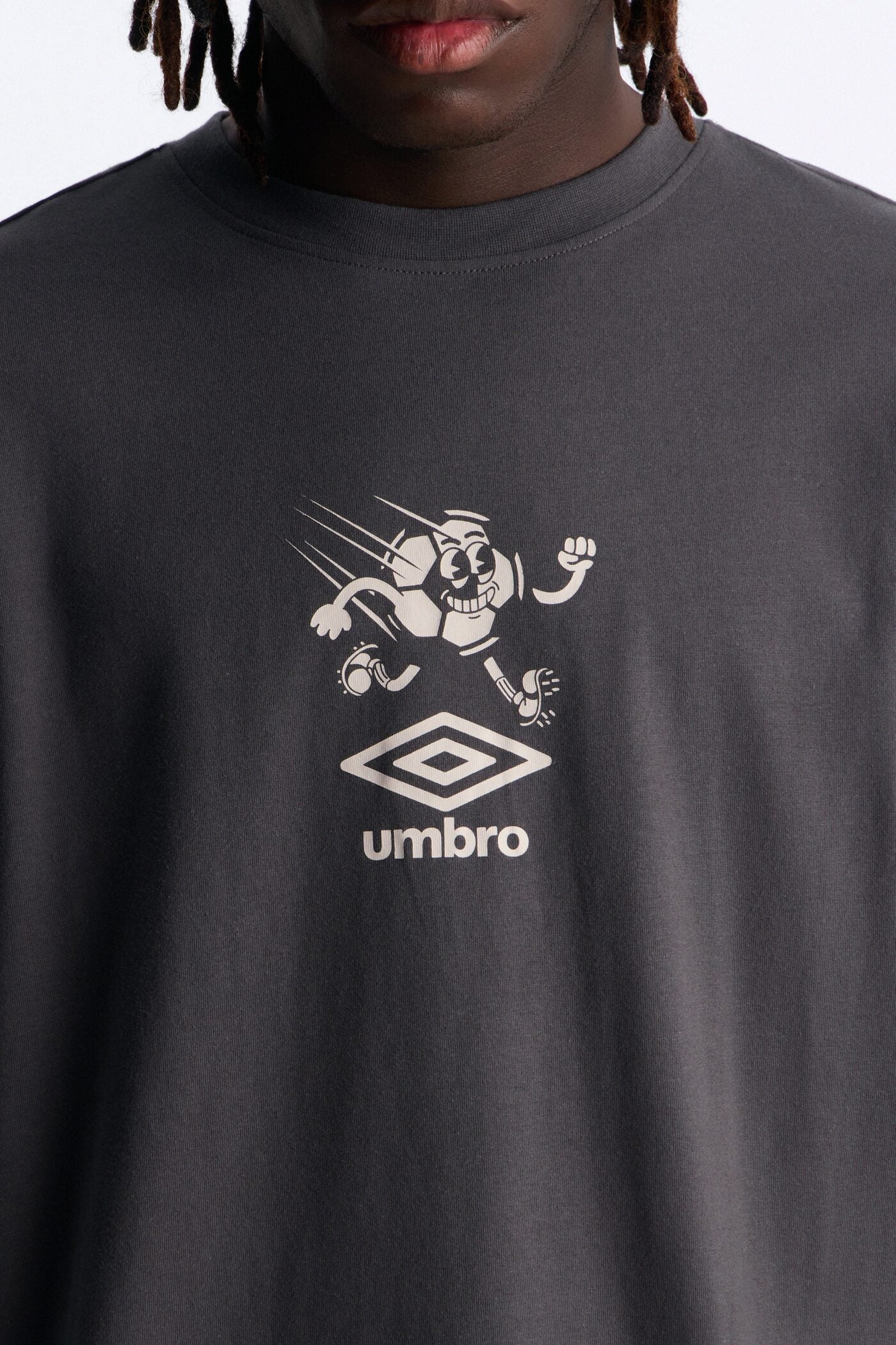 Umbro International Soccer 2026 Short Sleeve Tee - Black image 3