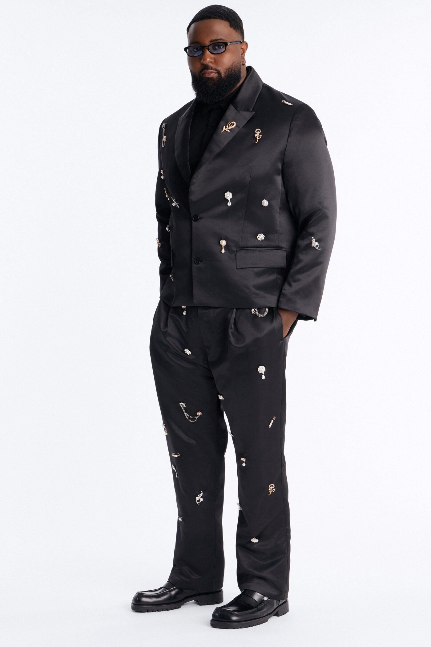 Regal All Over Brooch Relaxed Trouser - Black image 6