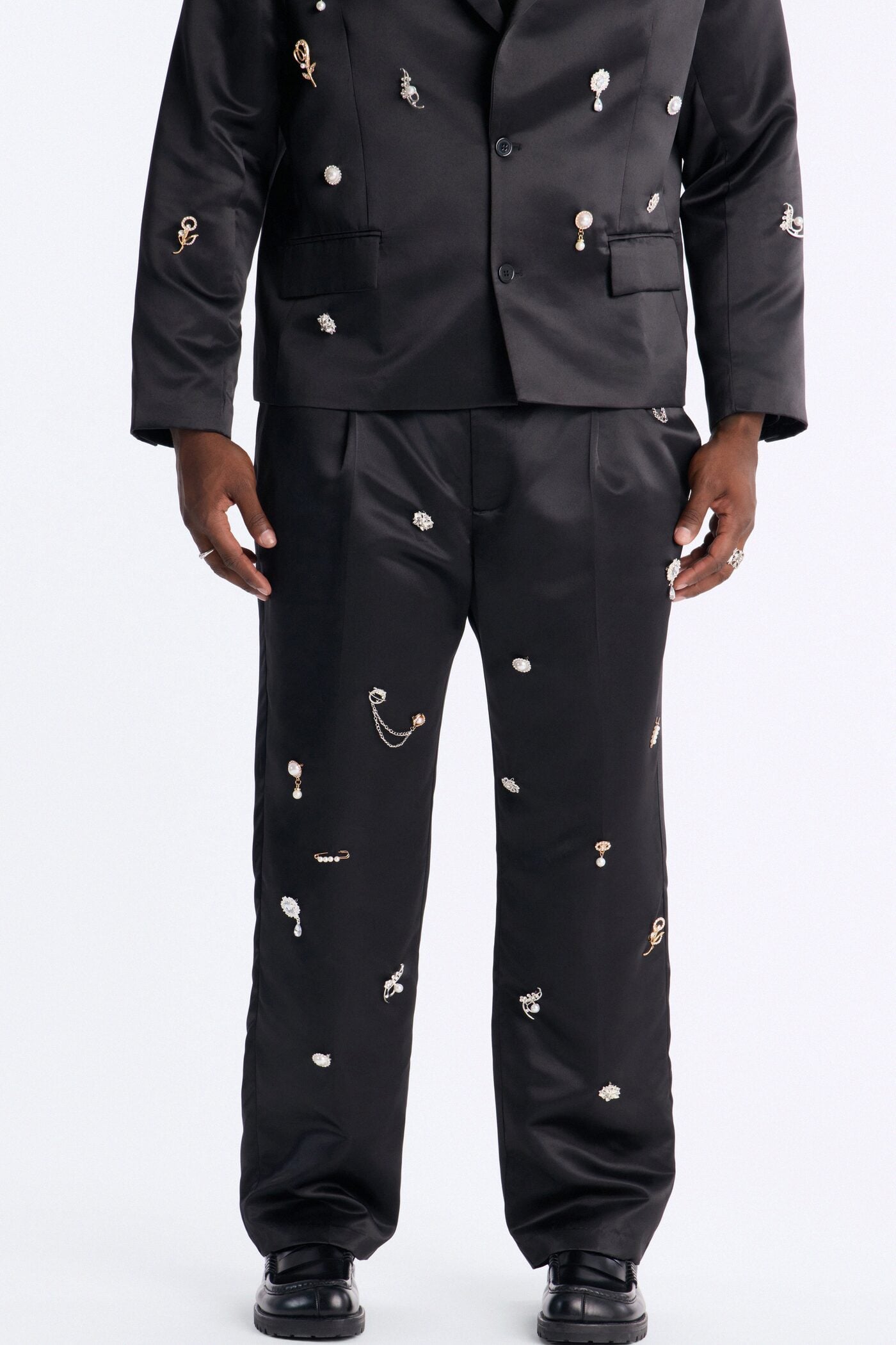 Regal All Over Brooch Relaxed Trouser - Black image 5