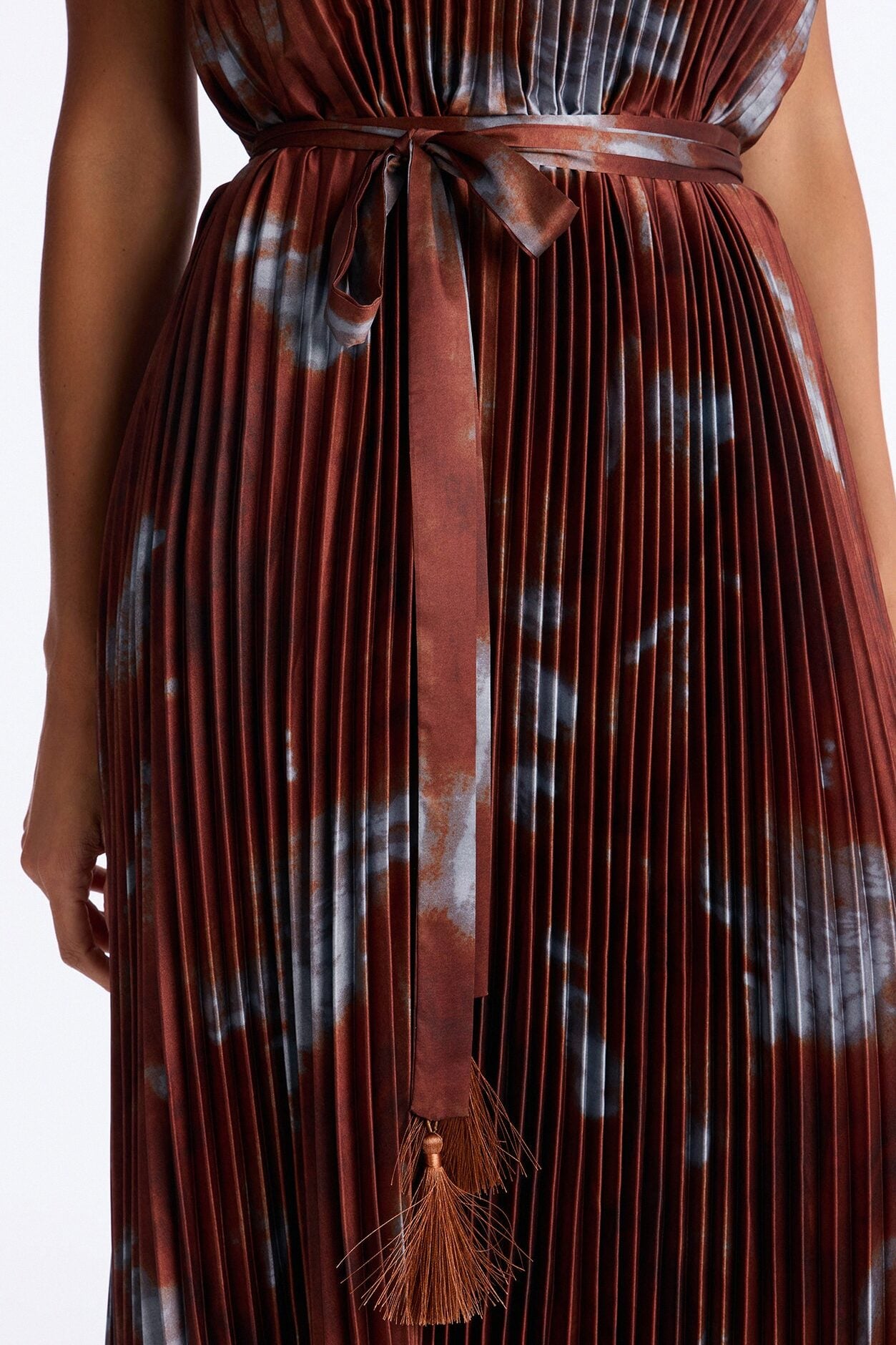 Flirting Plisse Maxi Dress - Brown/combo image 3