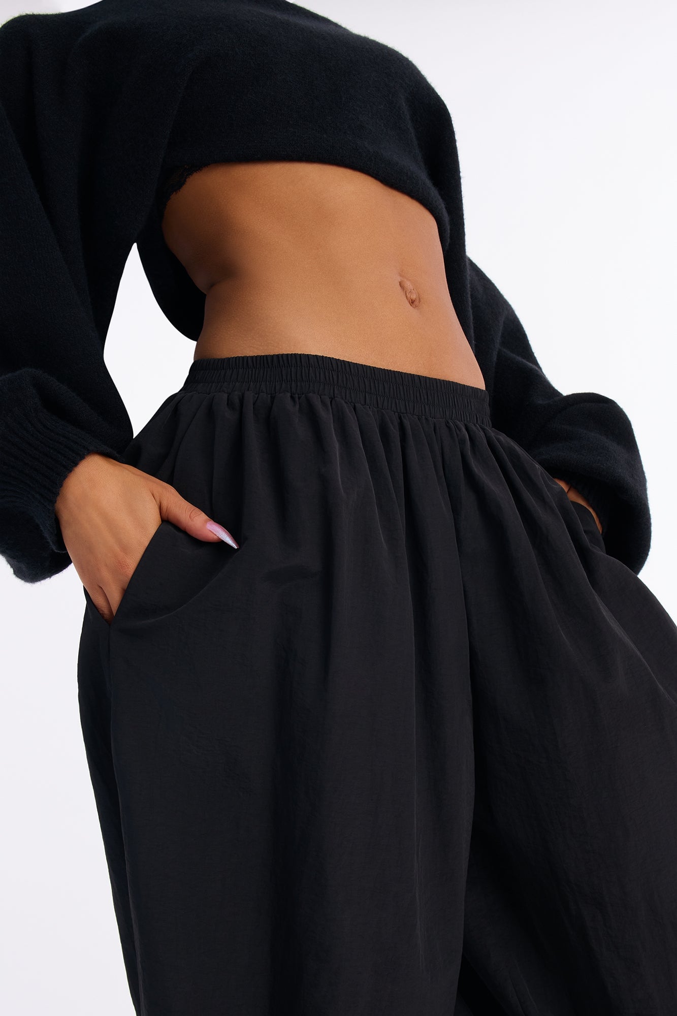 Serafina Windbreaker Low Rise Jogger Pant 28″ - Black image 5