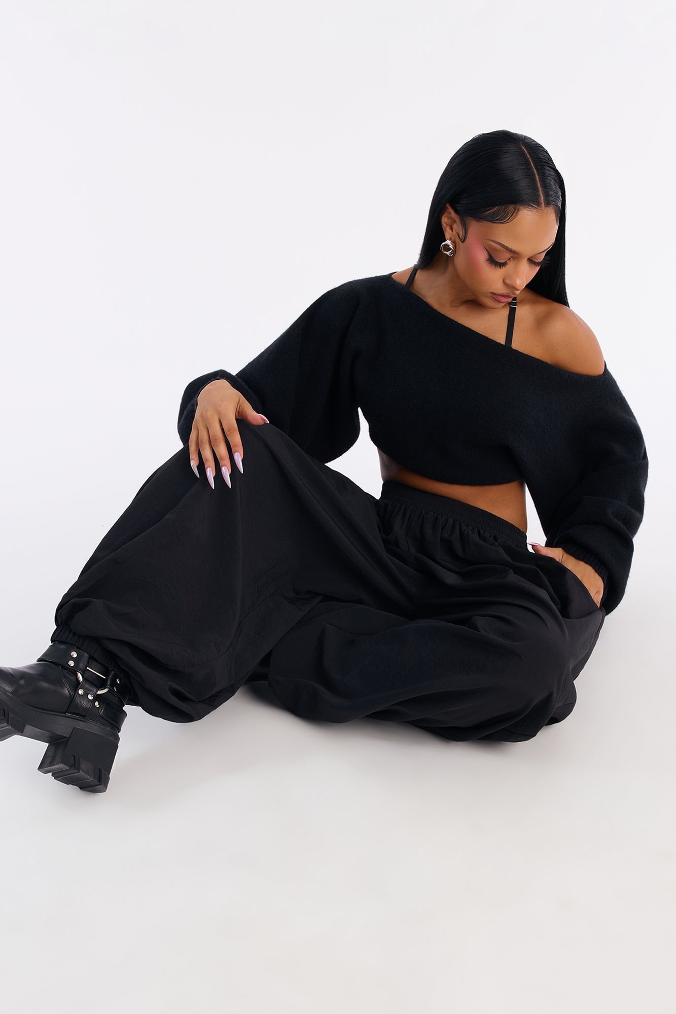 Serafina Windbreaker Low Rise Jogger Pant 28″ - Black image 6