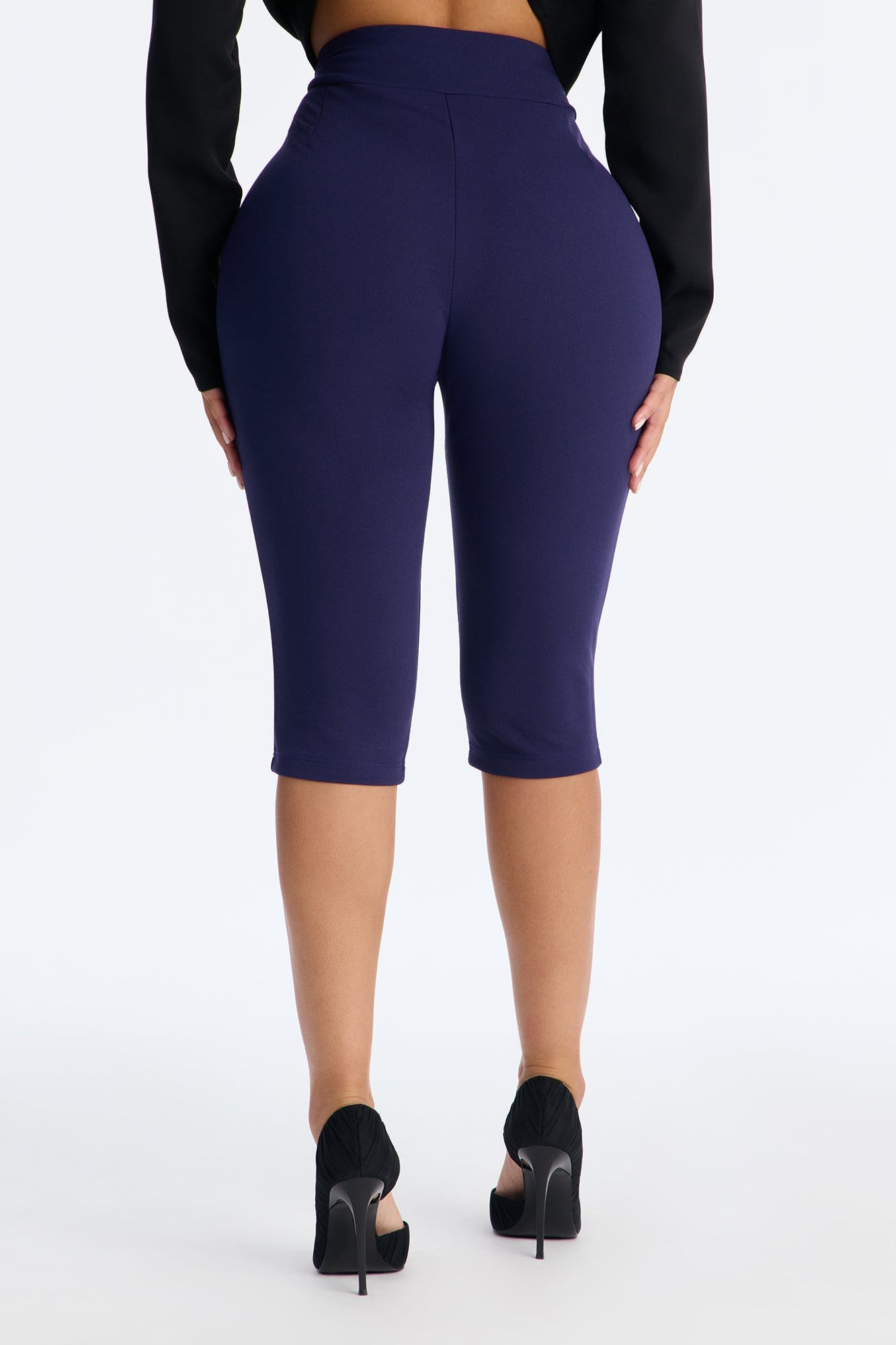 No Stress Mid Rise 90s Capri Pant 16″ - Navy image 7