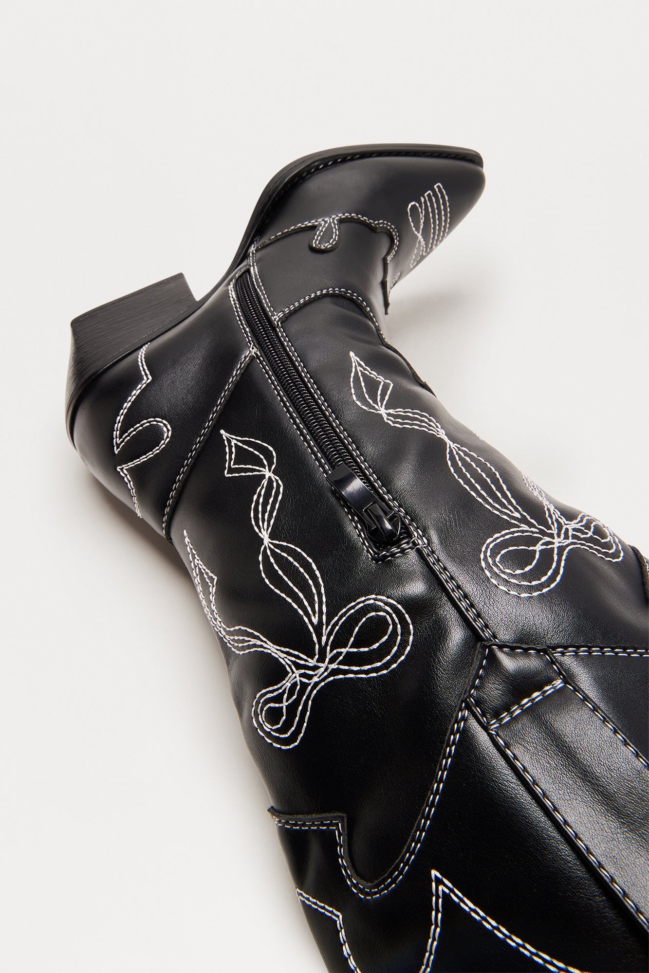 Lasso Bow Cowboy Boots - Black image 3