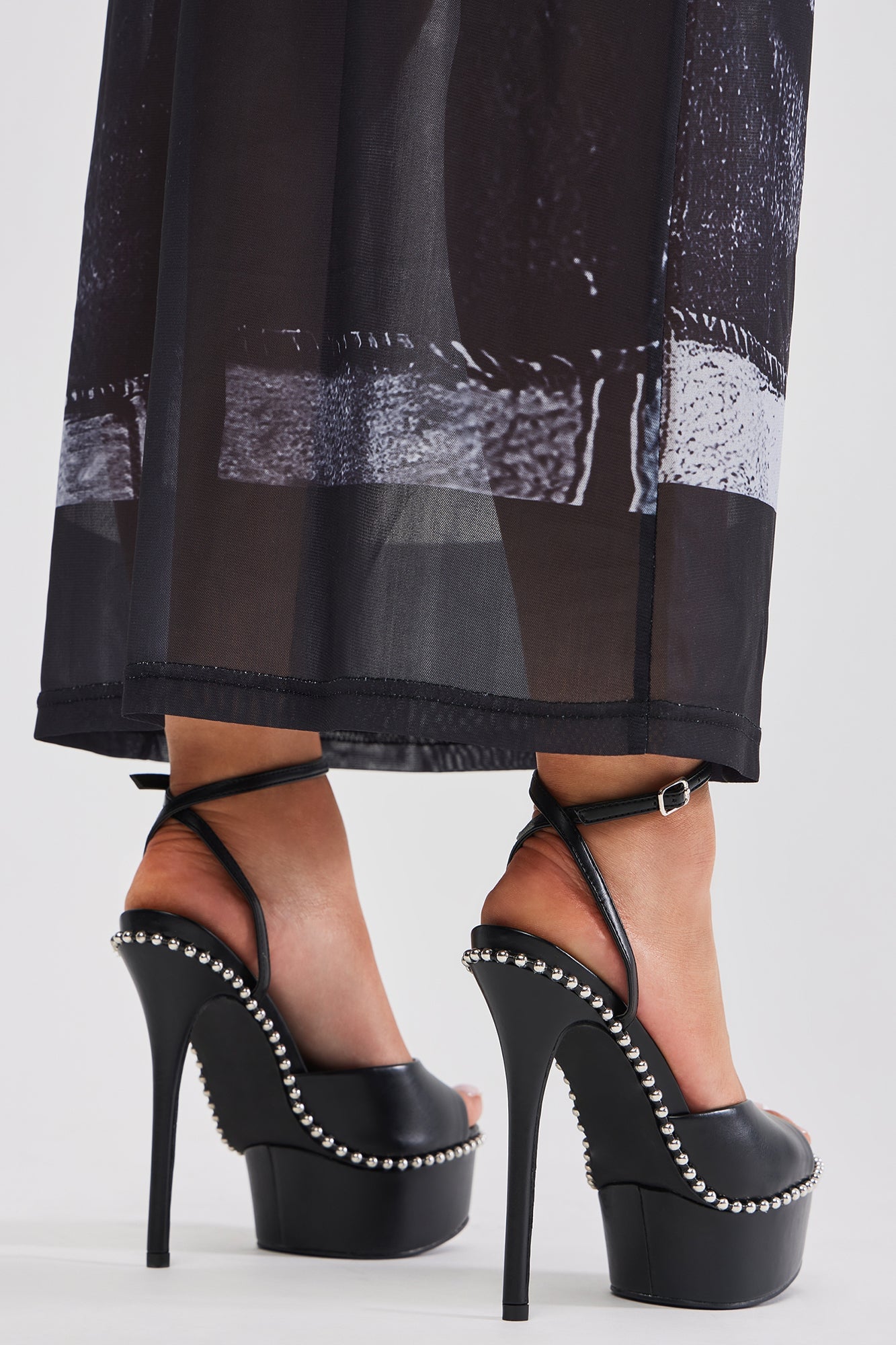 Game Changing Platform Heels - Black image 4