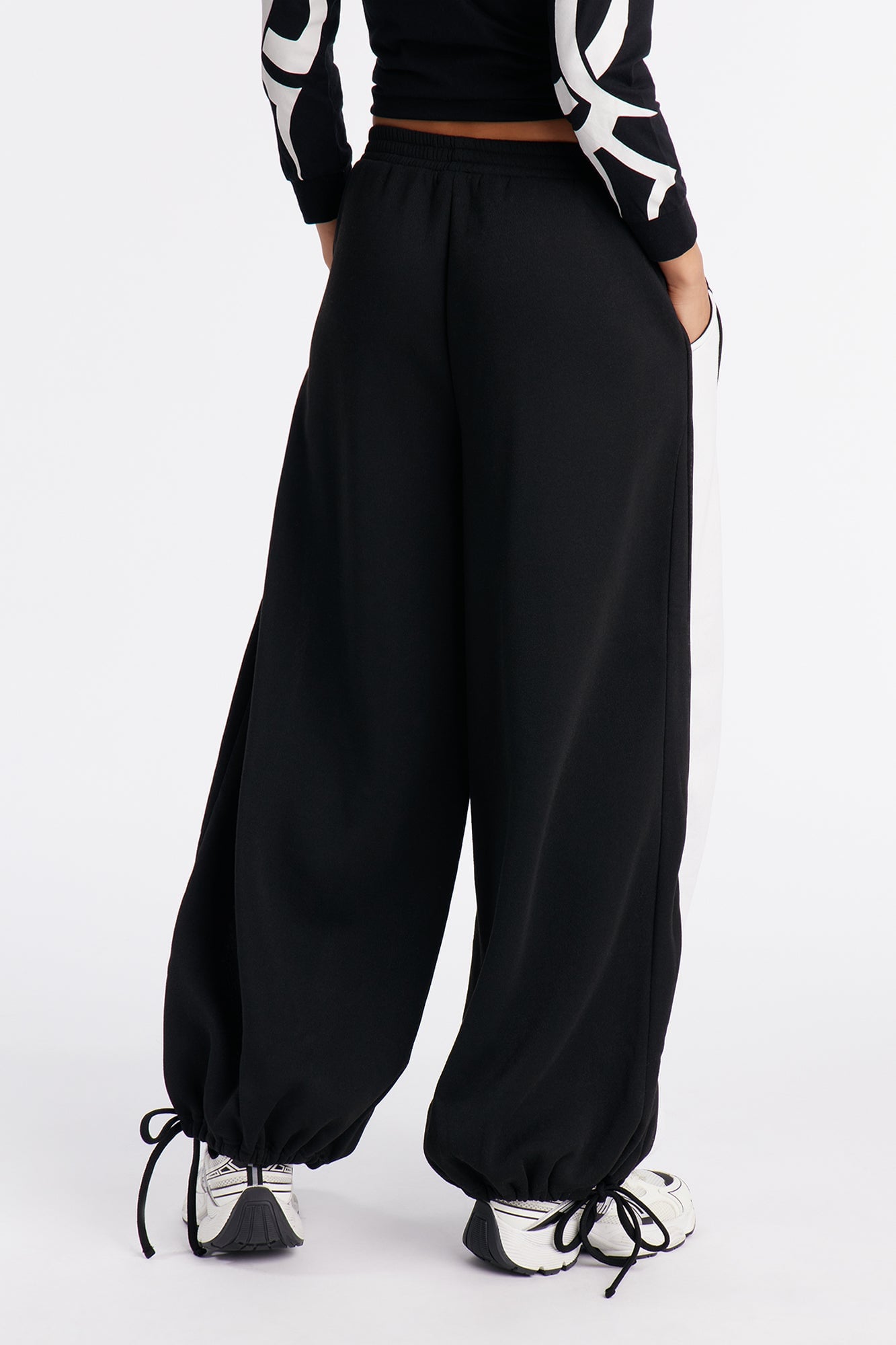 Casey Fleece Lounge Jogger Pant - Black image 4
