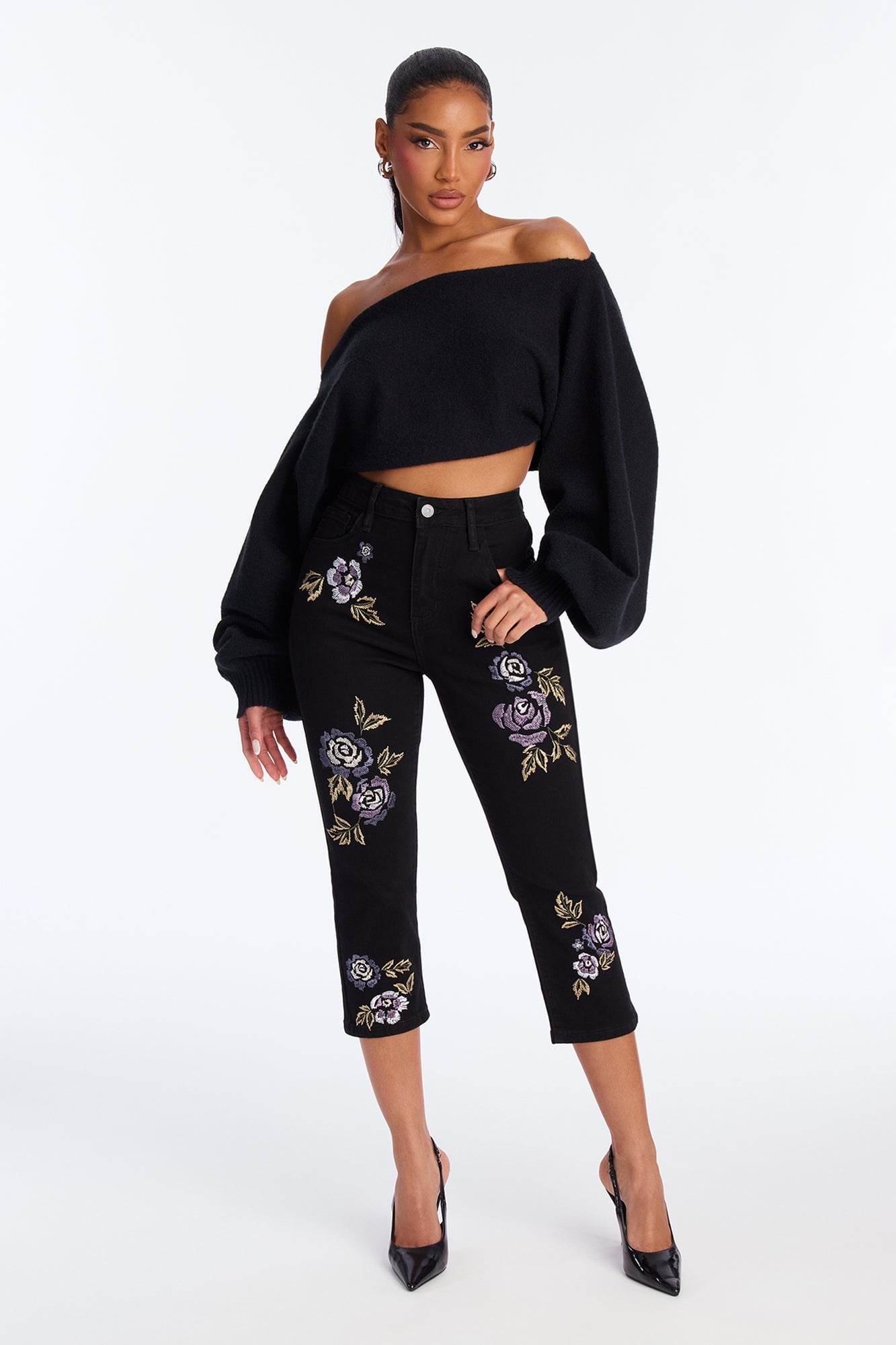 Plucking Petals Embroidered Skinny Capri Jeans - Black image 2
