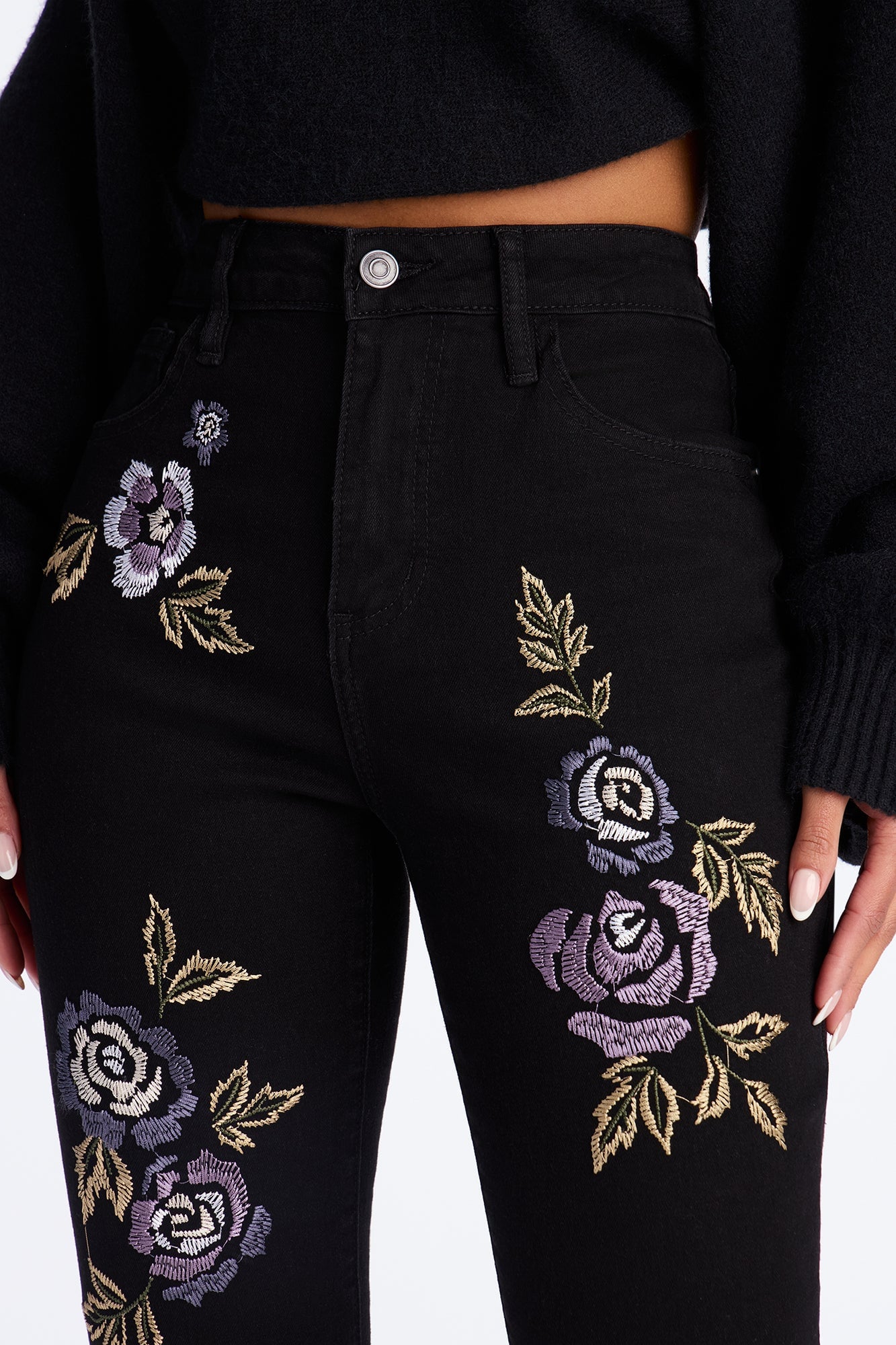 Plucking Petals Embroidered Skinny Capri Jeans - Black image 3