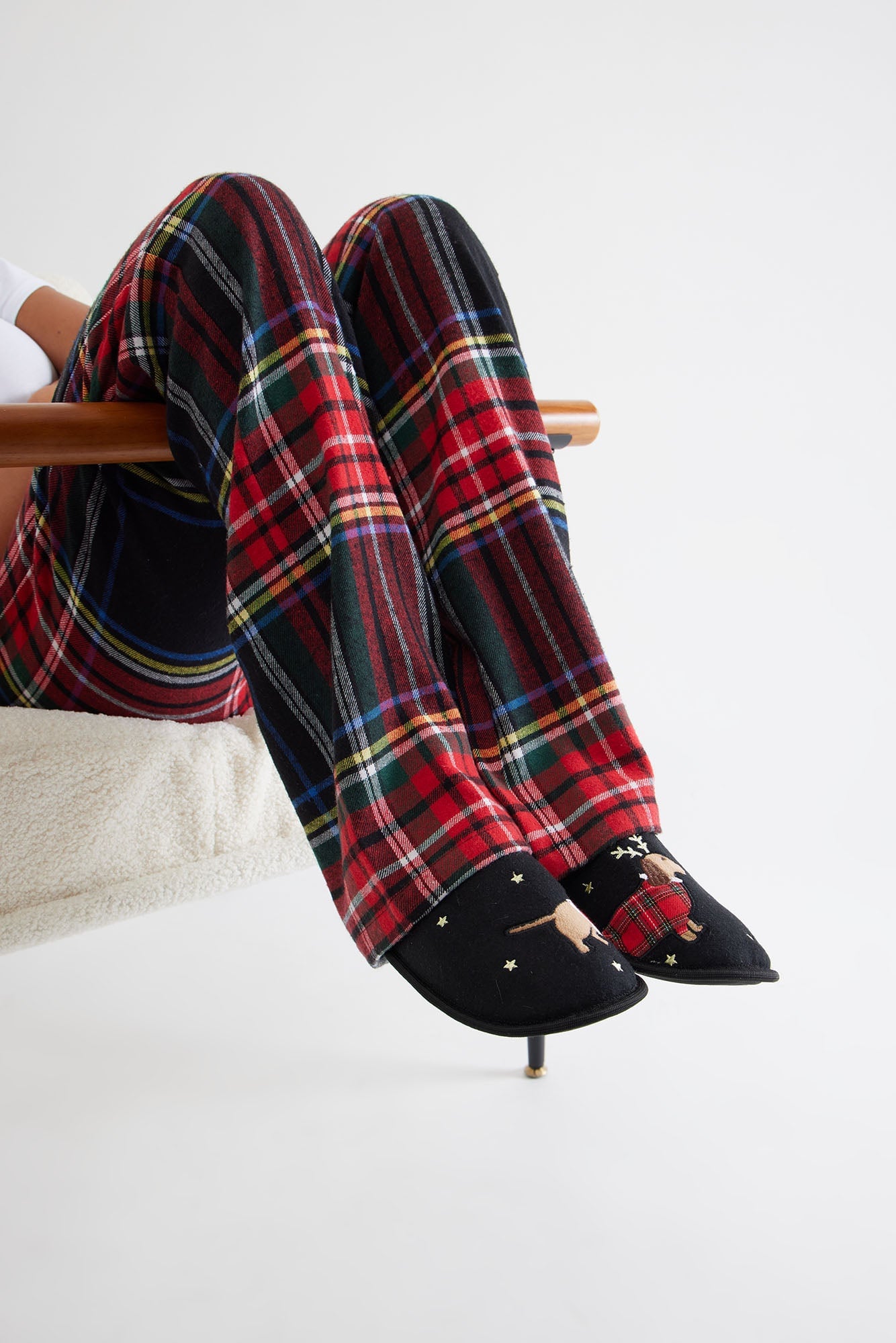 Puppy Love Slippers - Black image 4