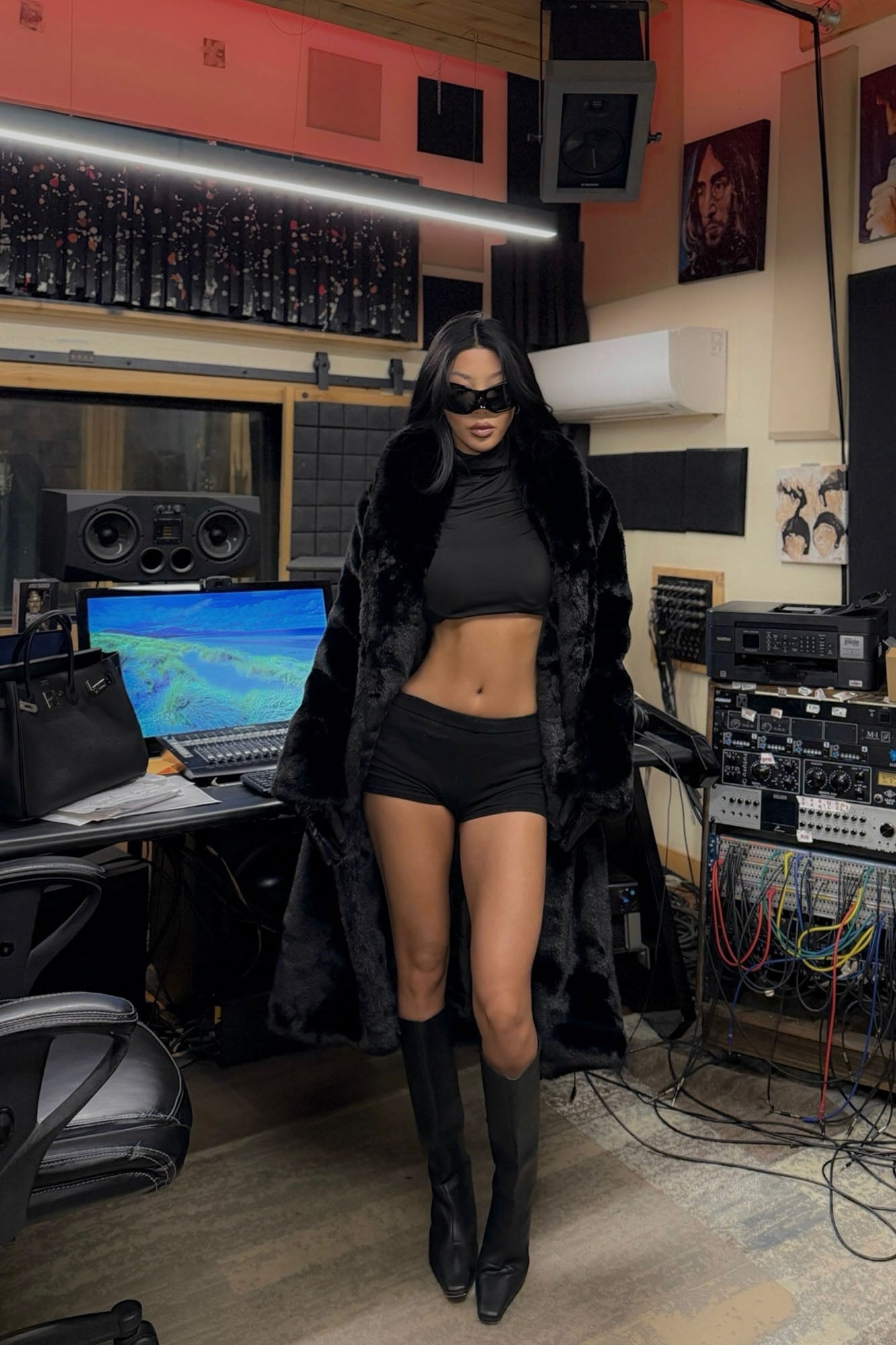 Miley Basic Shorts - Black image 5