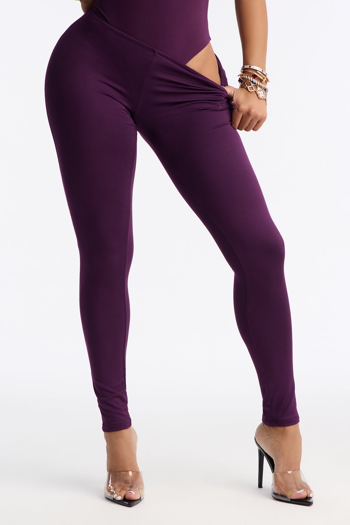 Feeling Cheeky Mid Rise Ruched Butt Legging - Plum image 6