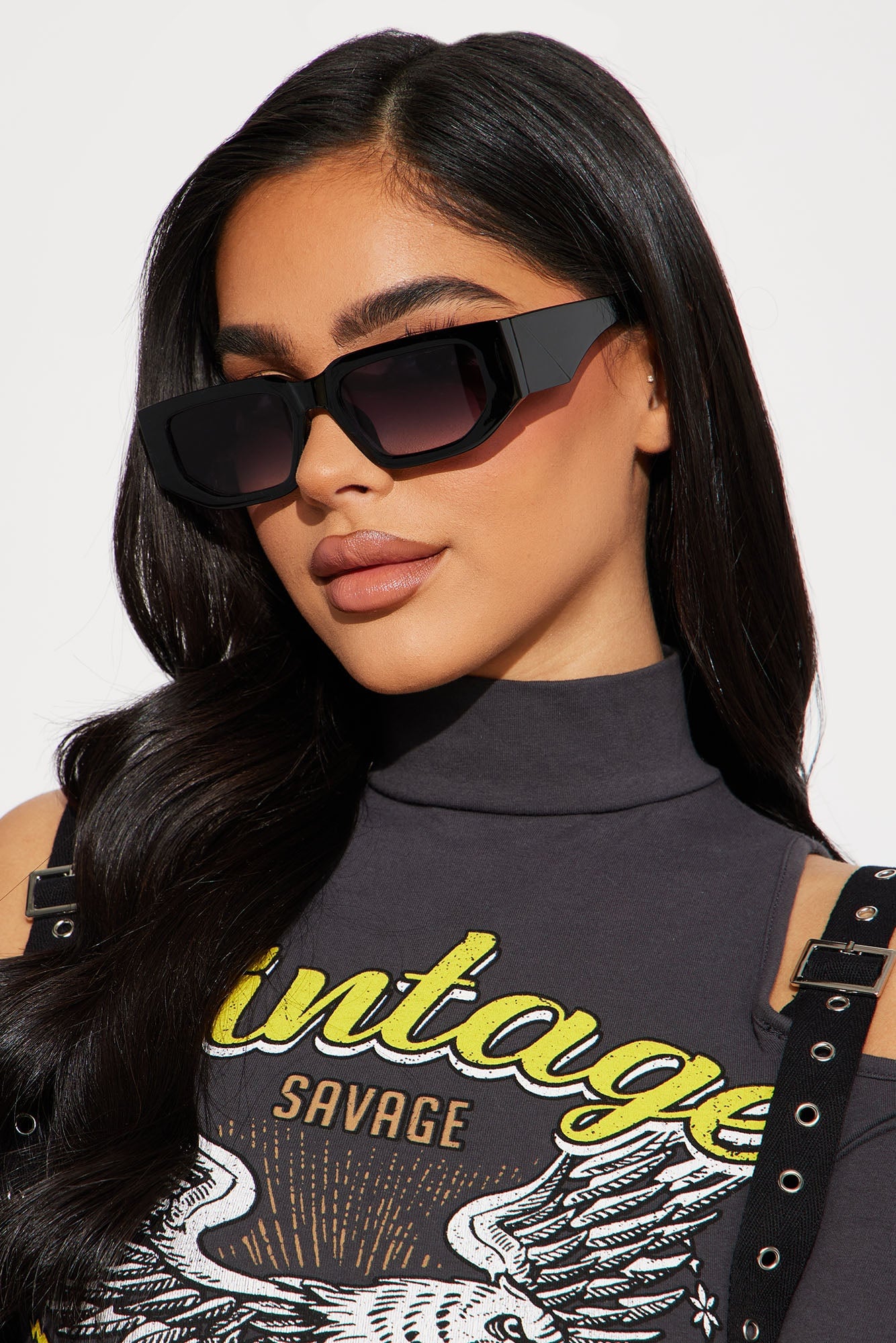 Meet In Downtown Sunglasses - Black image 1
