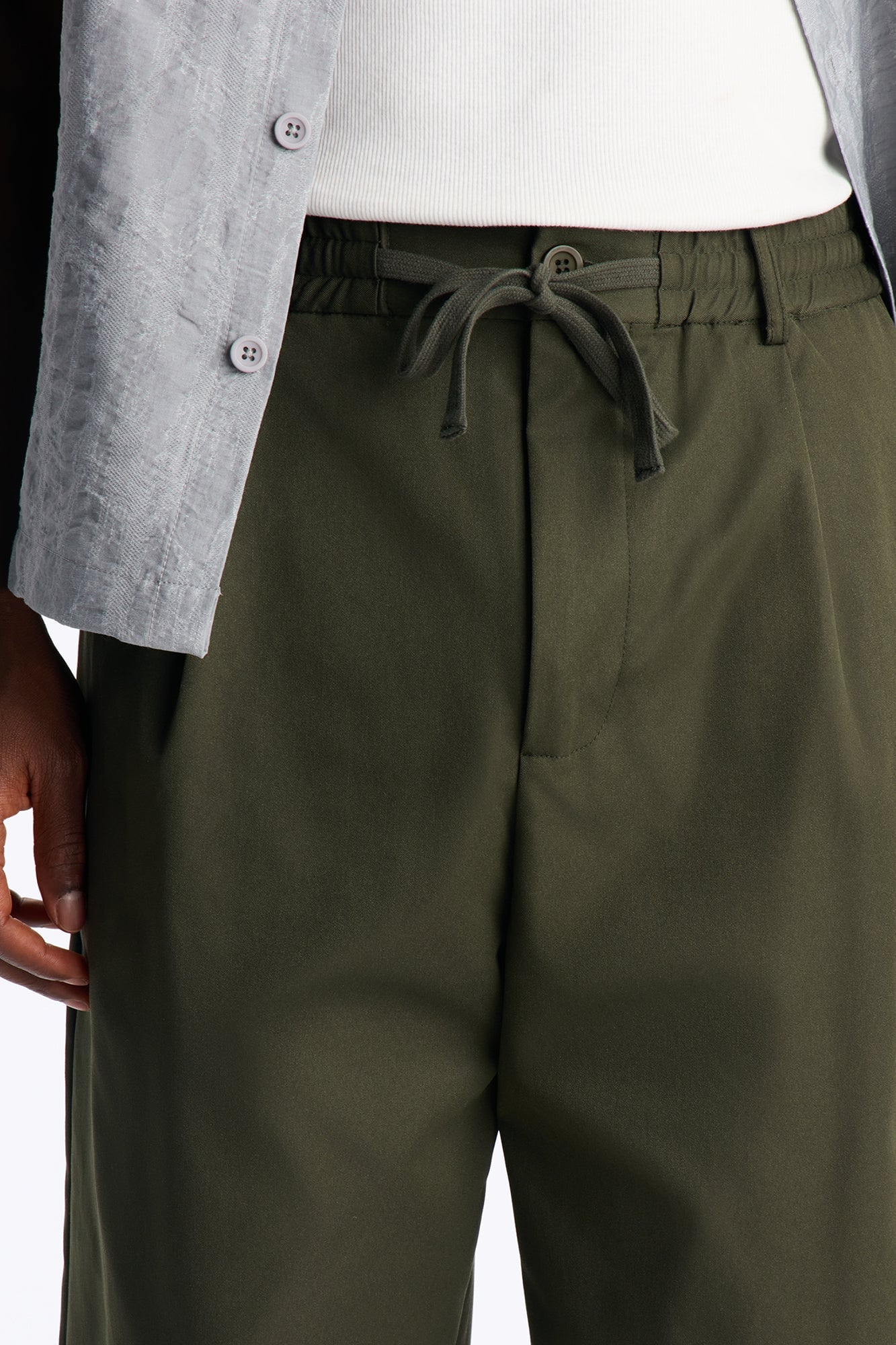 Nelson Pleated Hybrid Relaxed Pant - Olive image 8