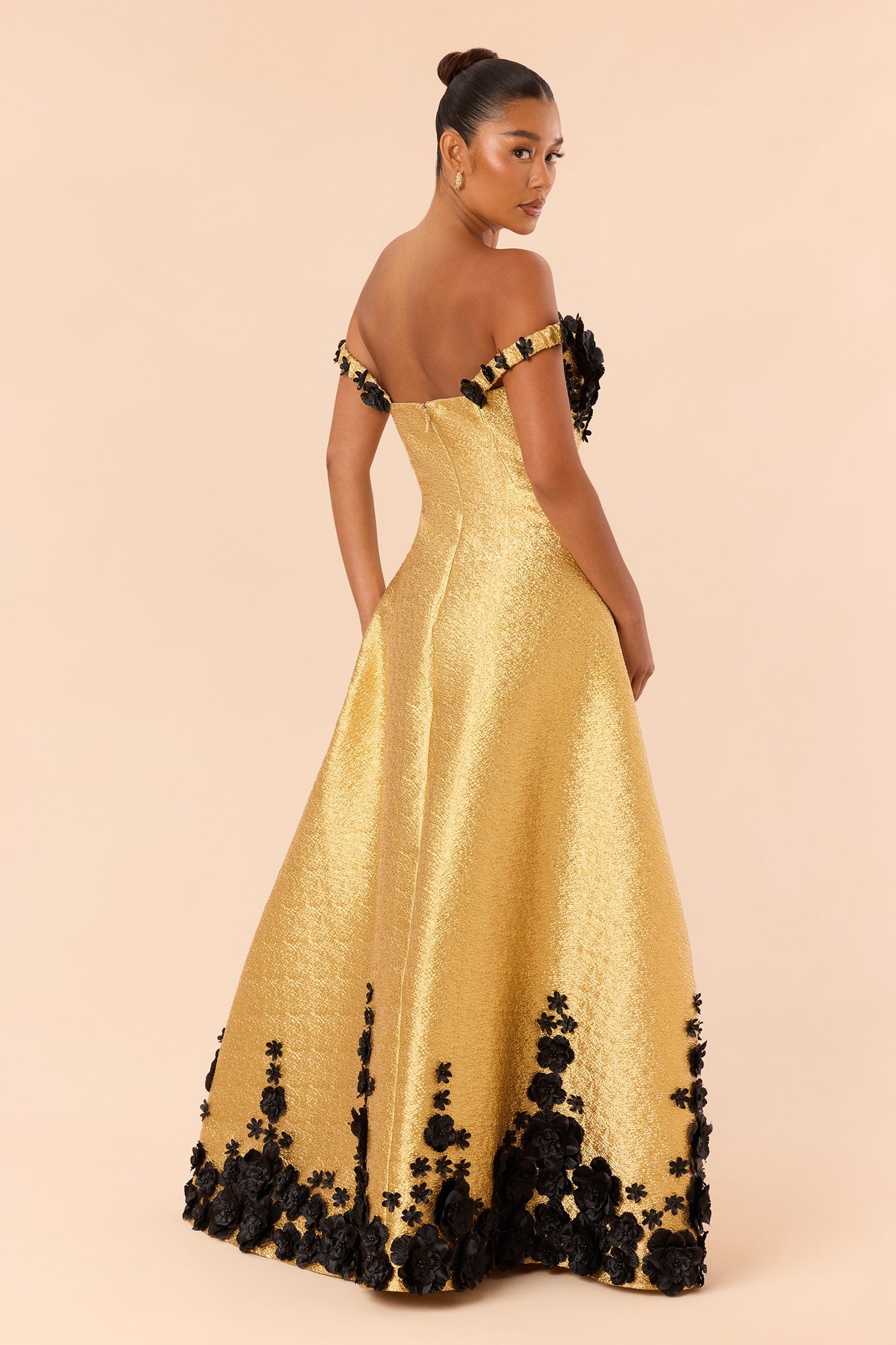 Luxe Feeling Metallic Gown - Gold/Black image 7