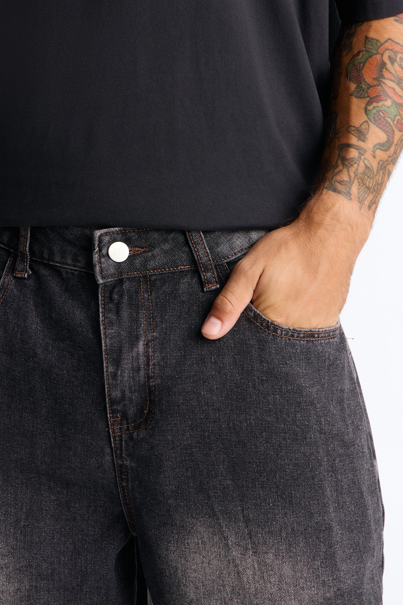 Smoke Vapor Baggy Jean - Dark Wash image 7