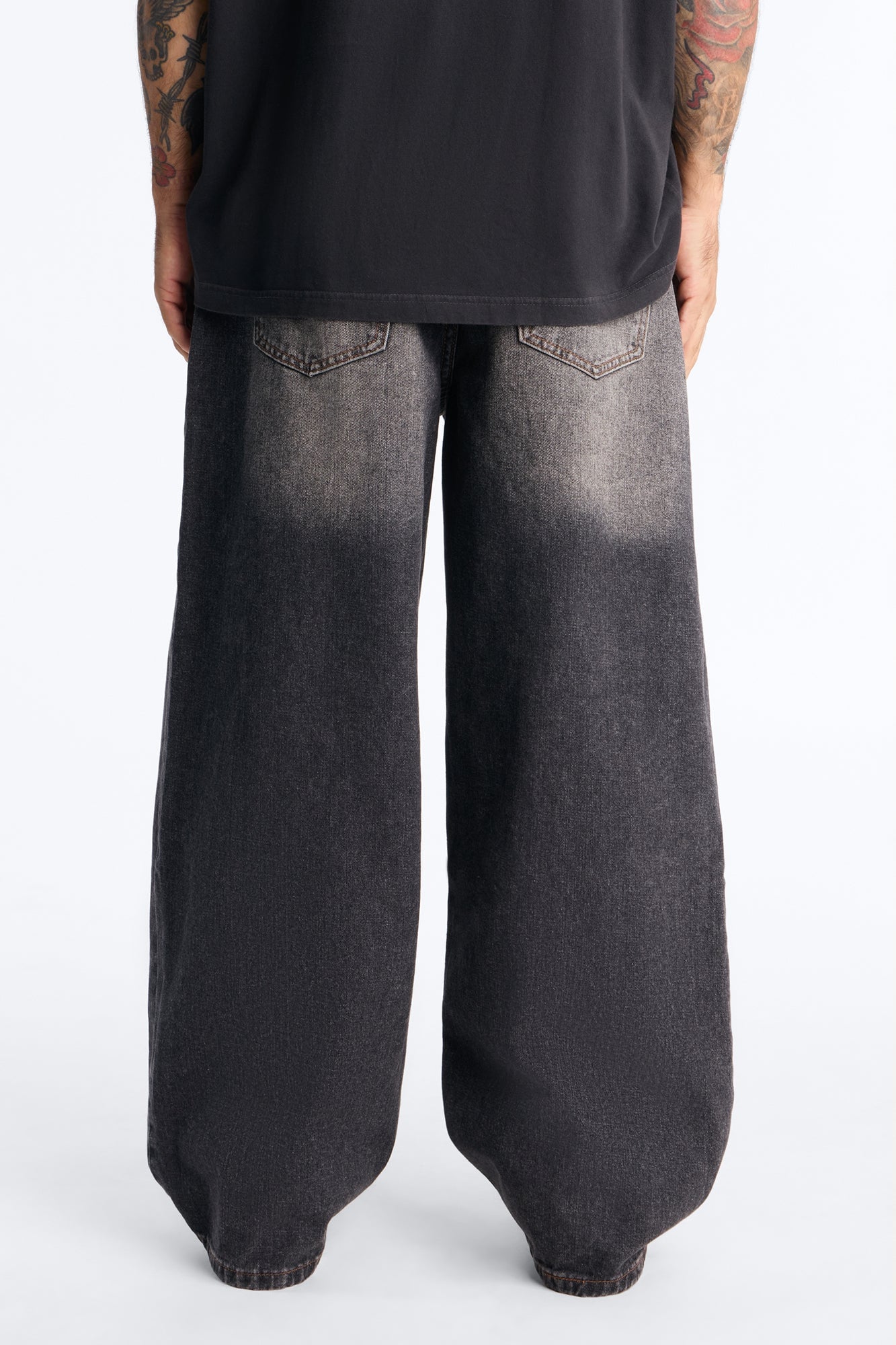 Smoke Vapor Baggy Jean - Dark Wash image 8