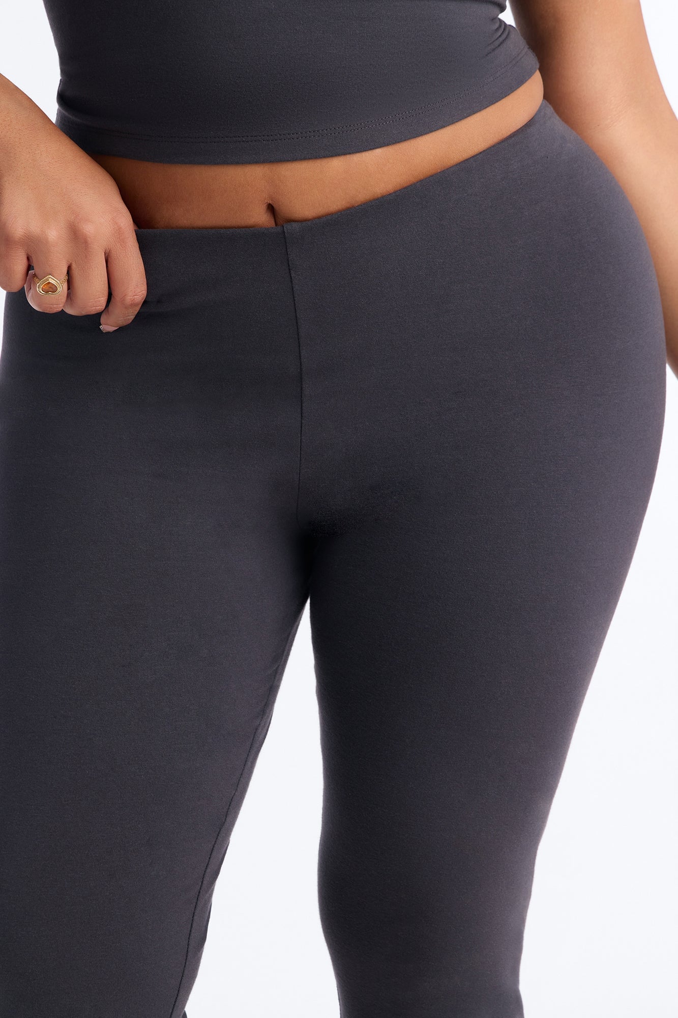 Quinn Low Rise Pedal Pusher Capri Legging - Charcoal image 4