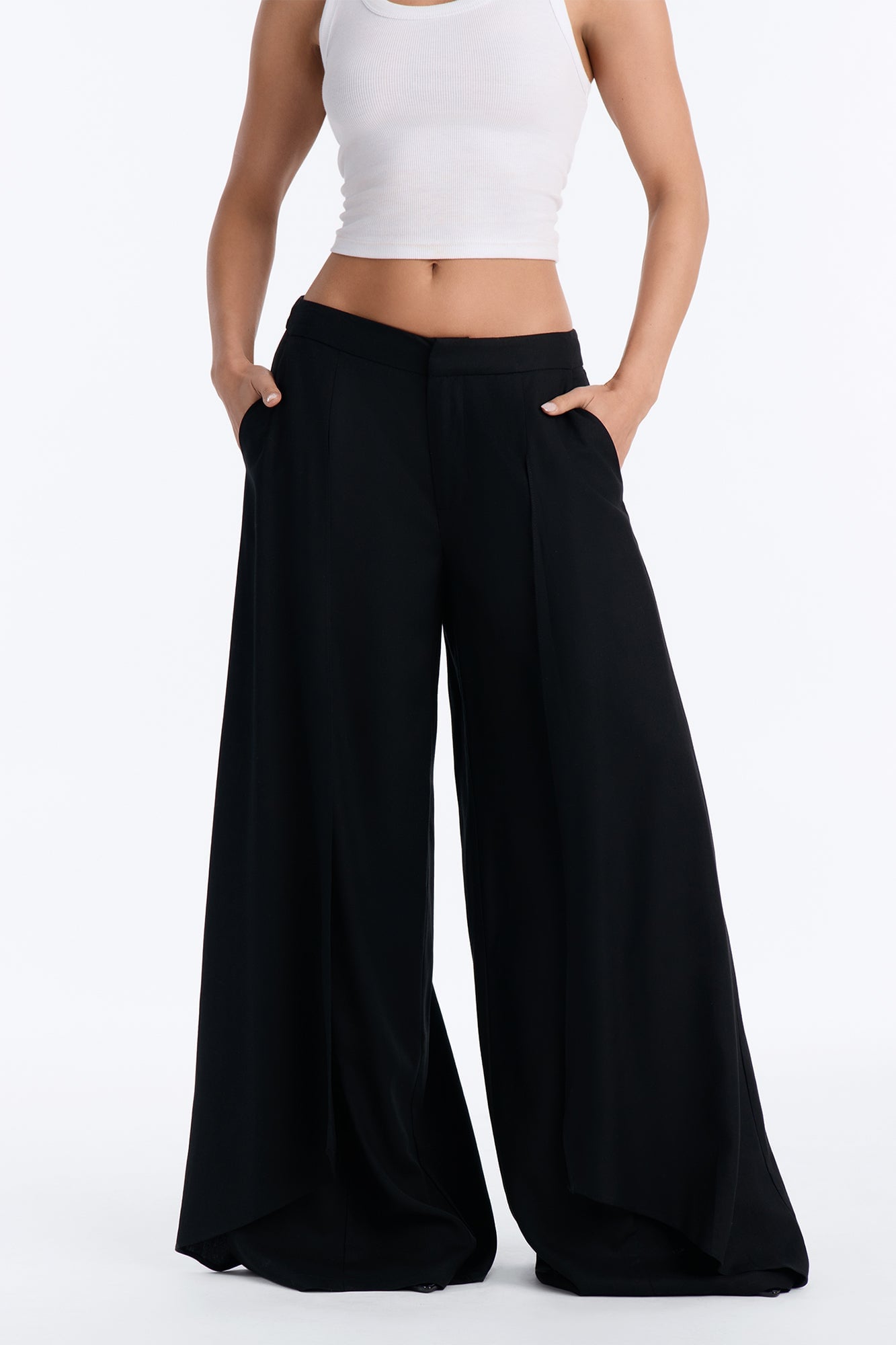 Isabella Low Rise Linen Paneled Pant - Black image 6