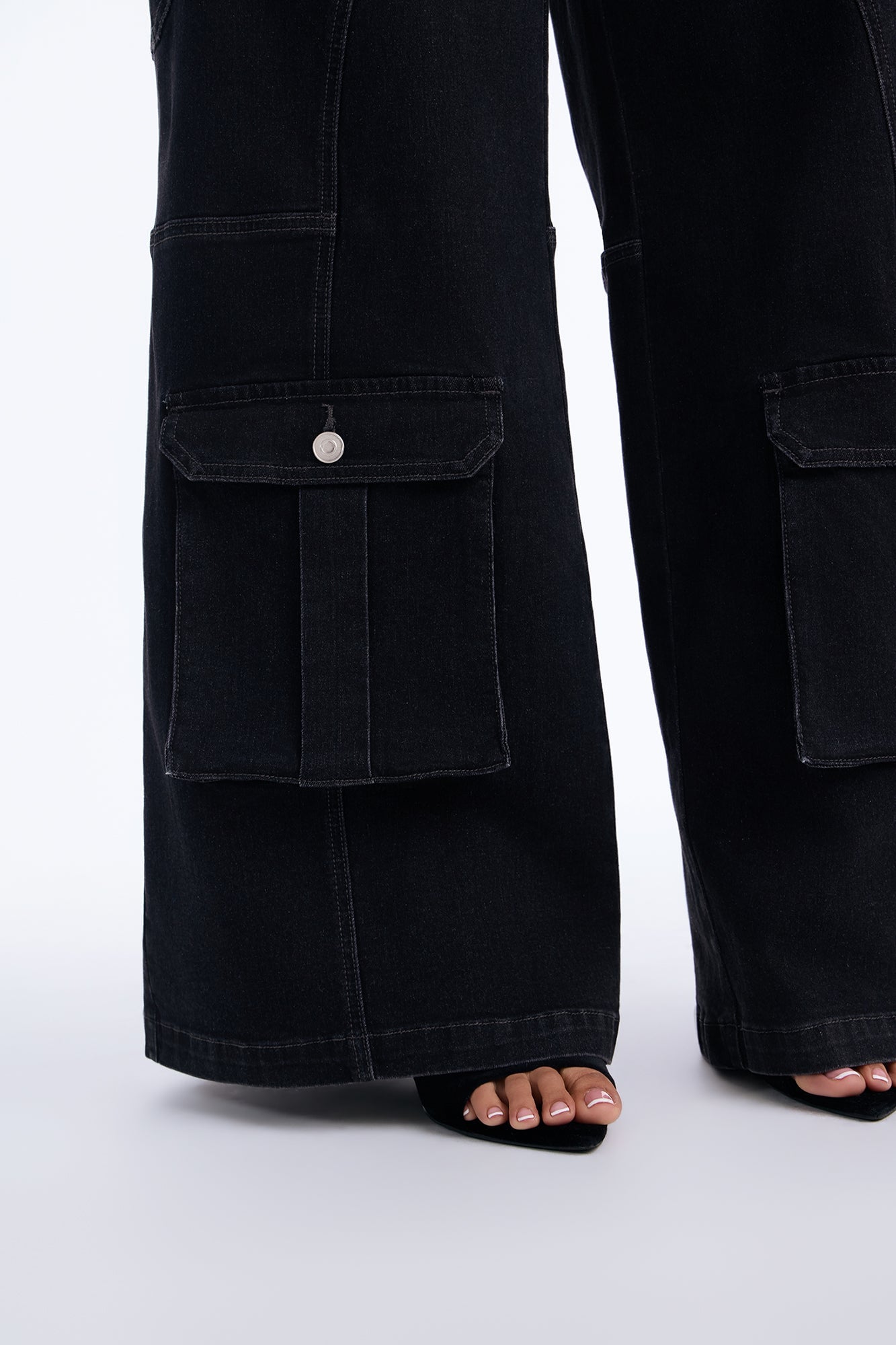 Hayley High Rise Stretch Cargo Wide Leg Jeans - Black image 3