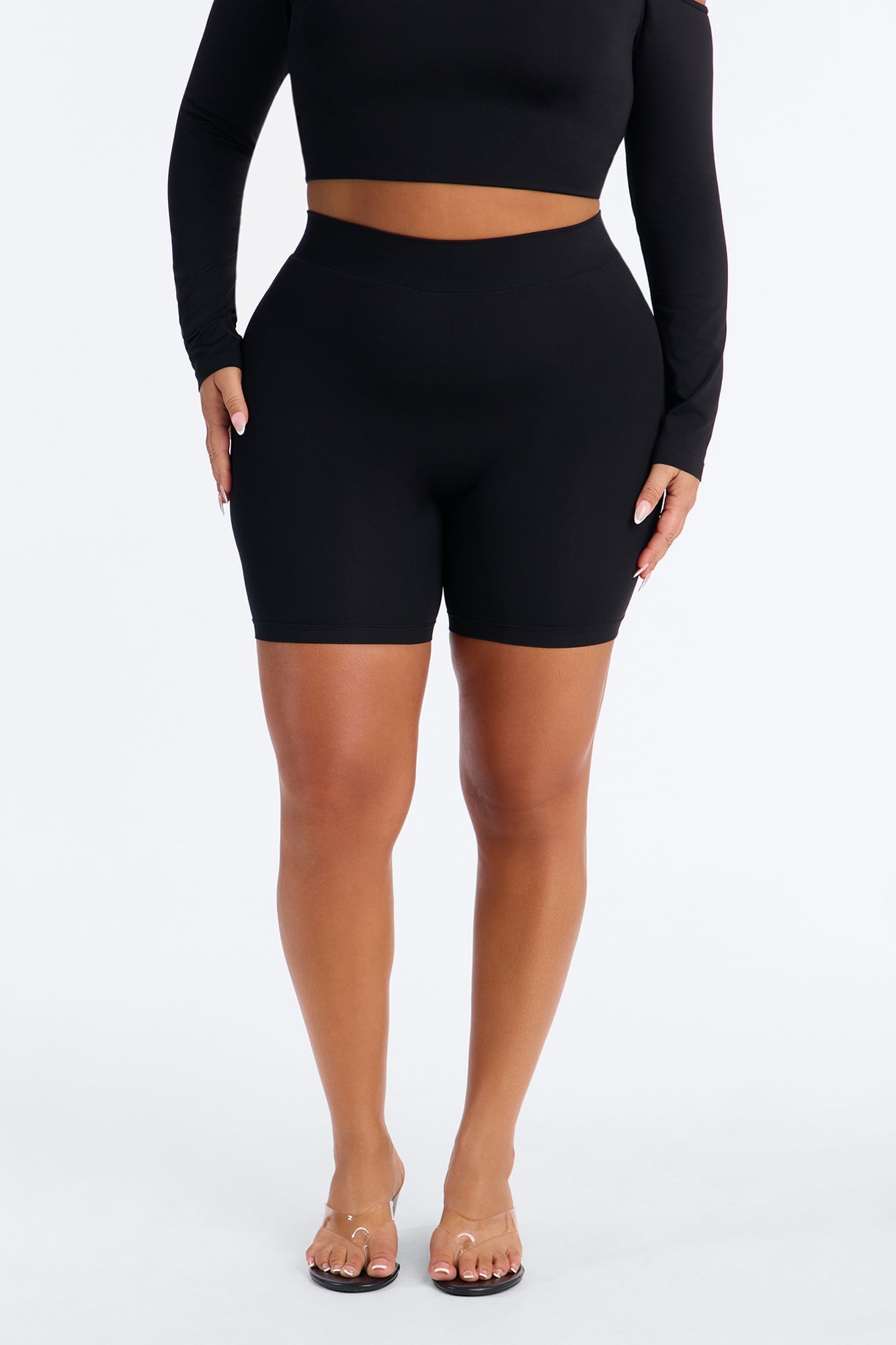 Seamless Smooth Double Lined Ruched Biker Short - Black image 2
